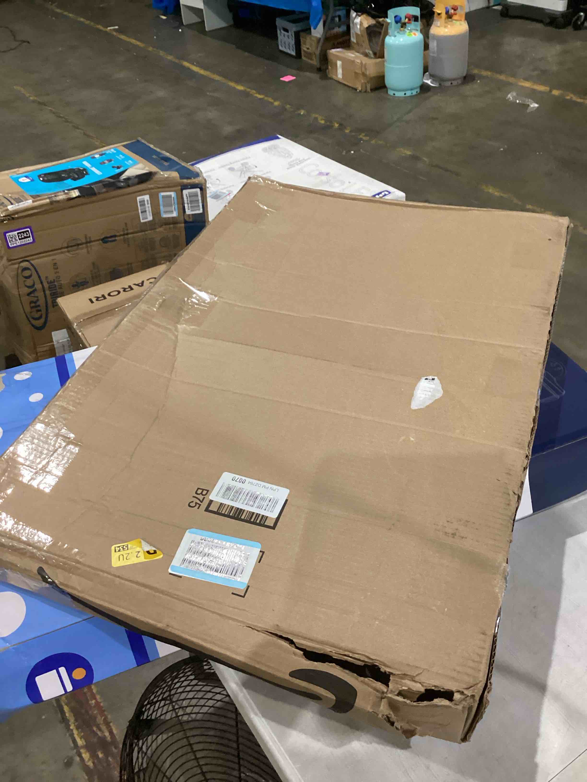 https://s3.amazonaws.com/lotting-images-prod/bidfta/PPE1202245_1750952285834.jpeg