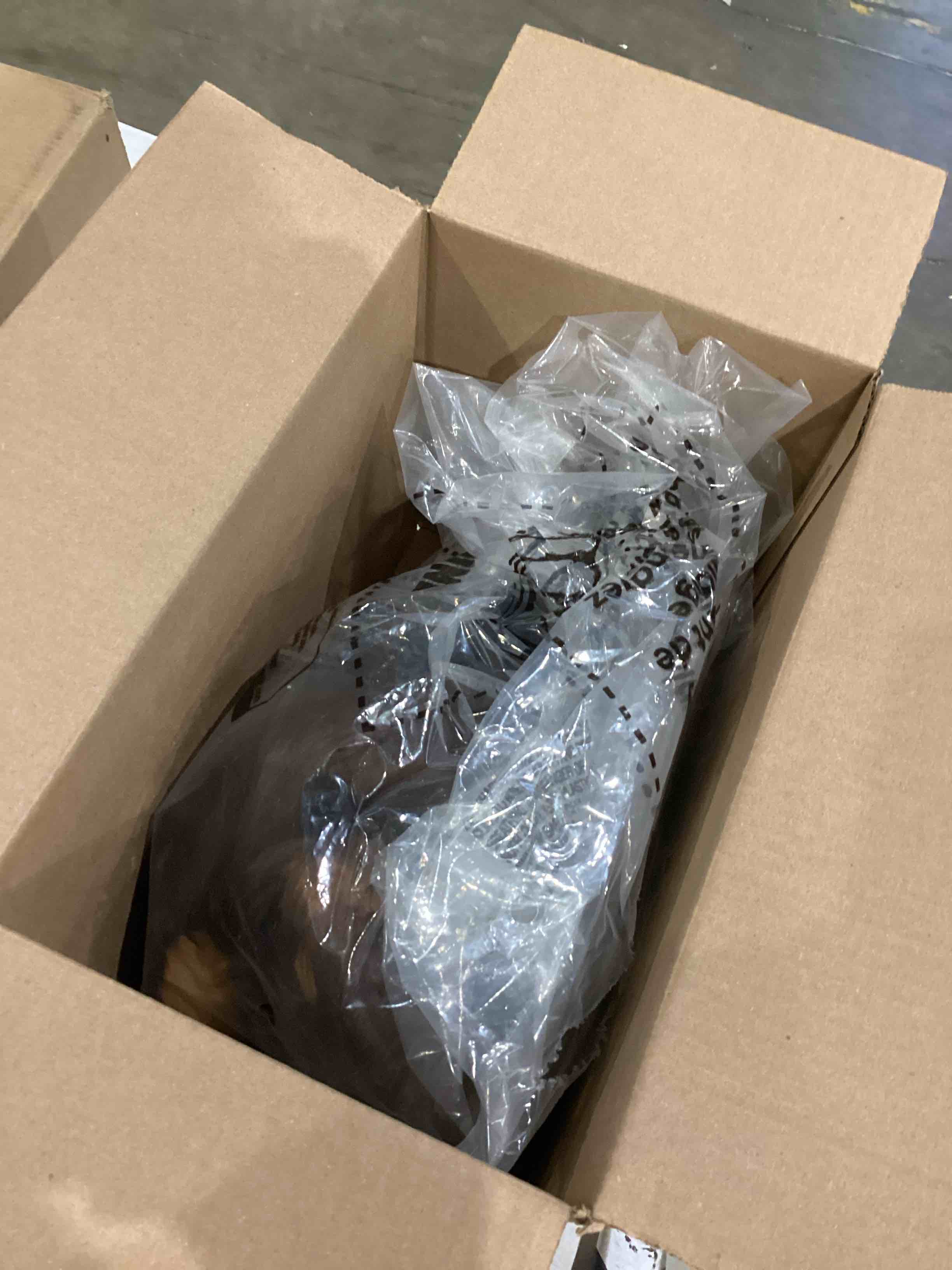 https://s3.amazonaws.com/lotting-images-prod/bidfta/PPE1202306_1751023278086.jpeg