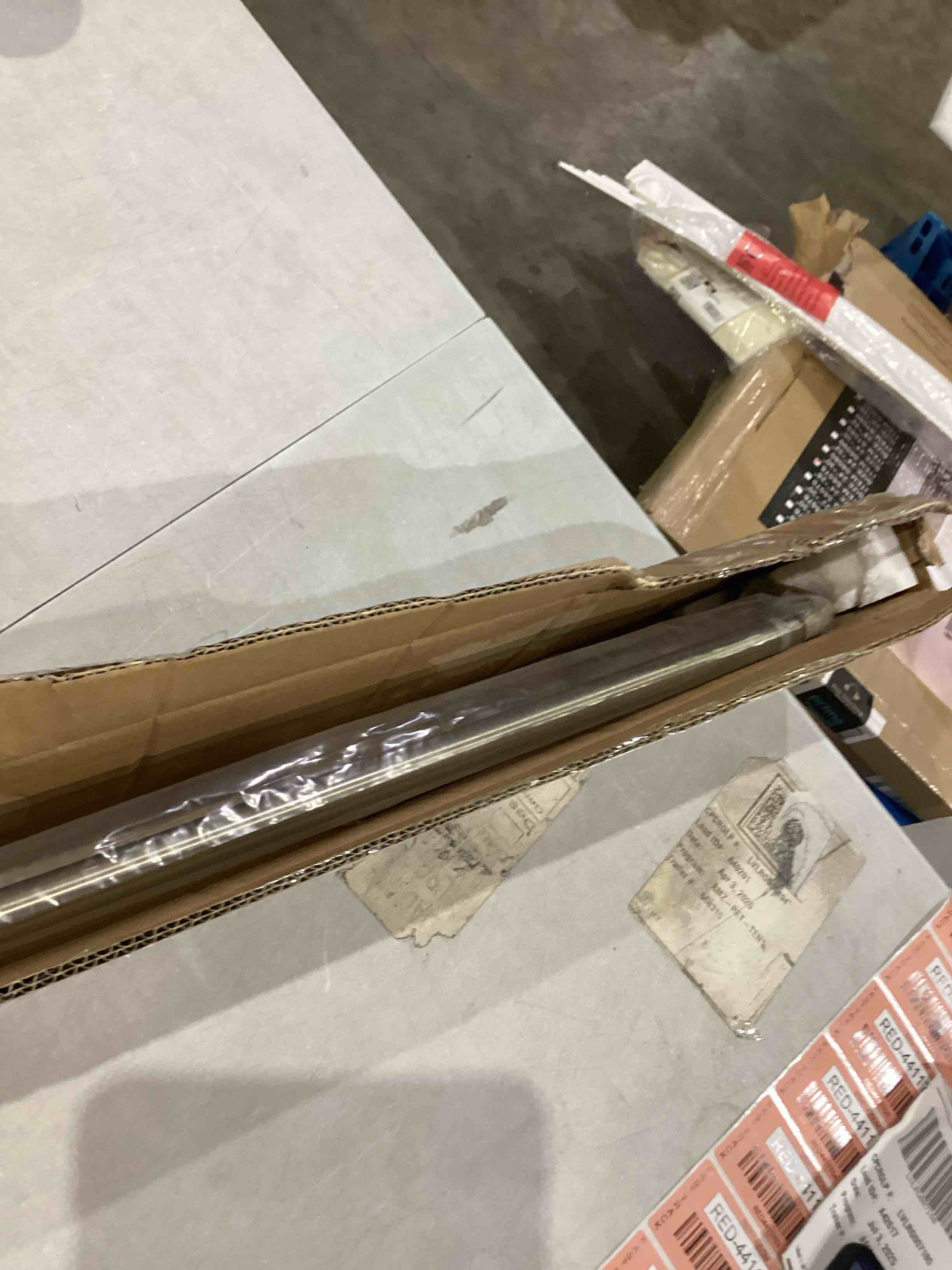 https://s3.amazonaws.com/lotting-images-prod/bidfta/PPE1202433_1752175078959.jpeg