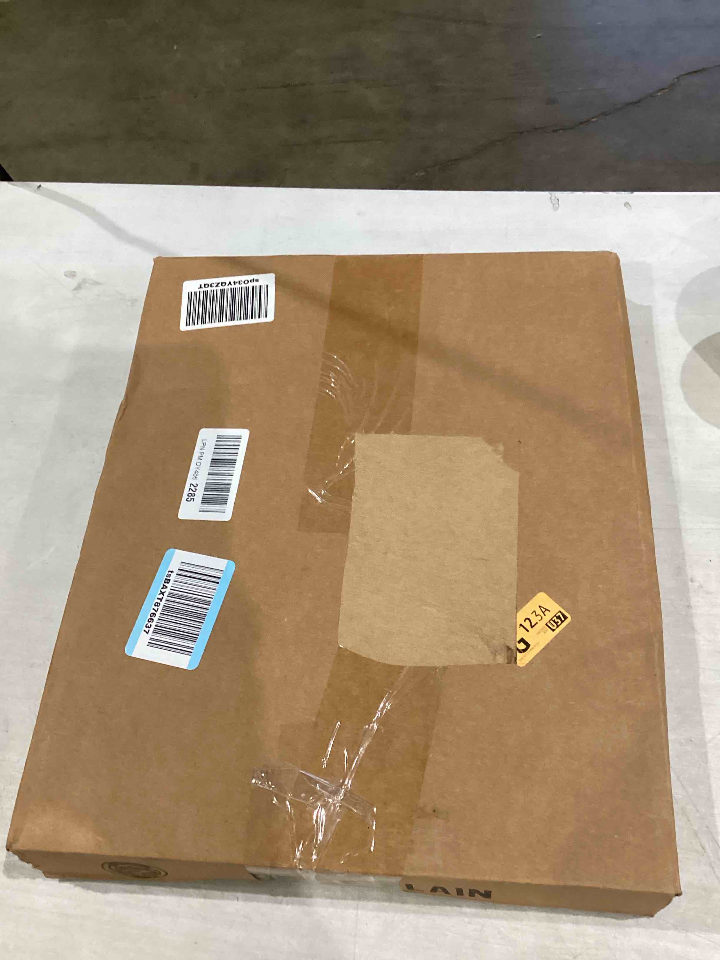 https://s3.amazonaws.com/lotting-images-prod/bidfta/PPE1202801_1751455023352.jpeg