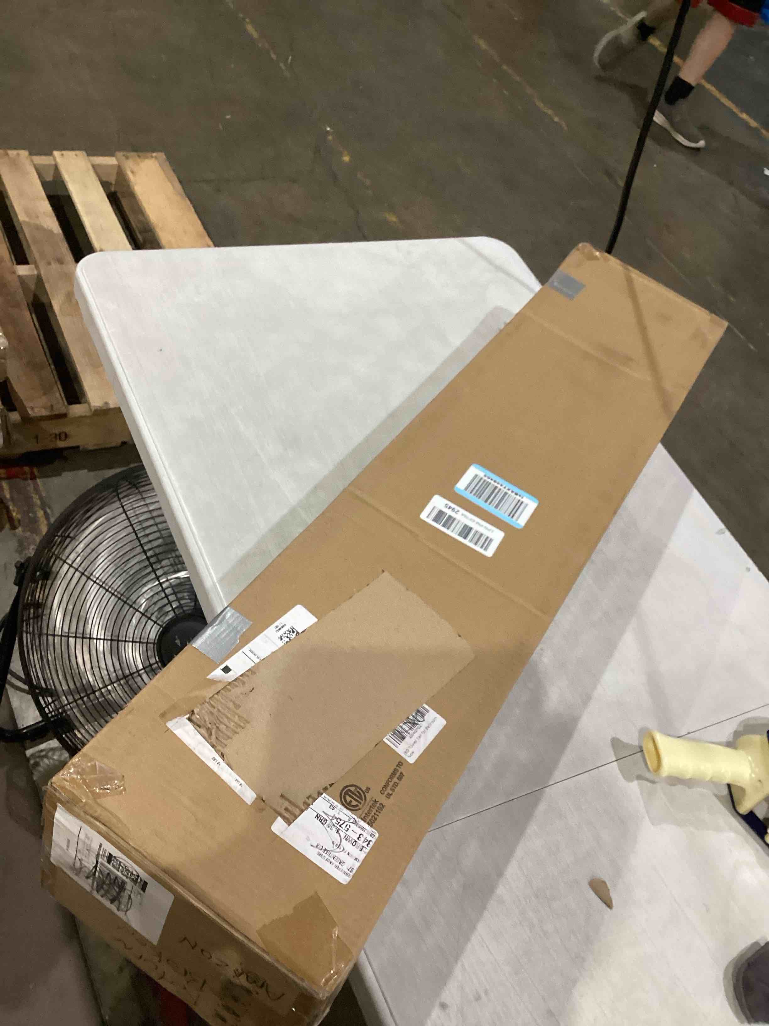https://s3.amazonaws.com/lotting-images-prod/bidfta/PPE1202829_1751457497358.jpeg
