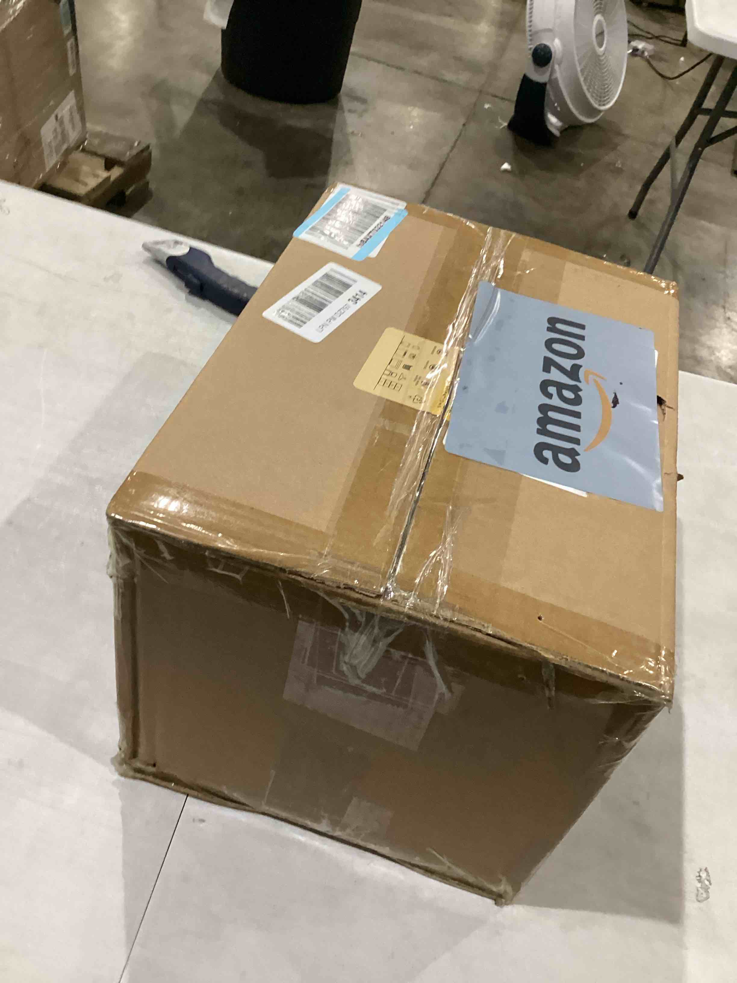 https://s3.amazonaws.com/lotting-images-prod/bidfta/PPE1202908_1751468025720.jpeg