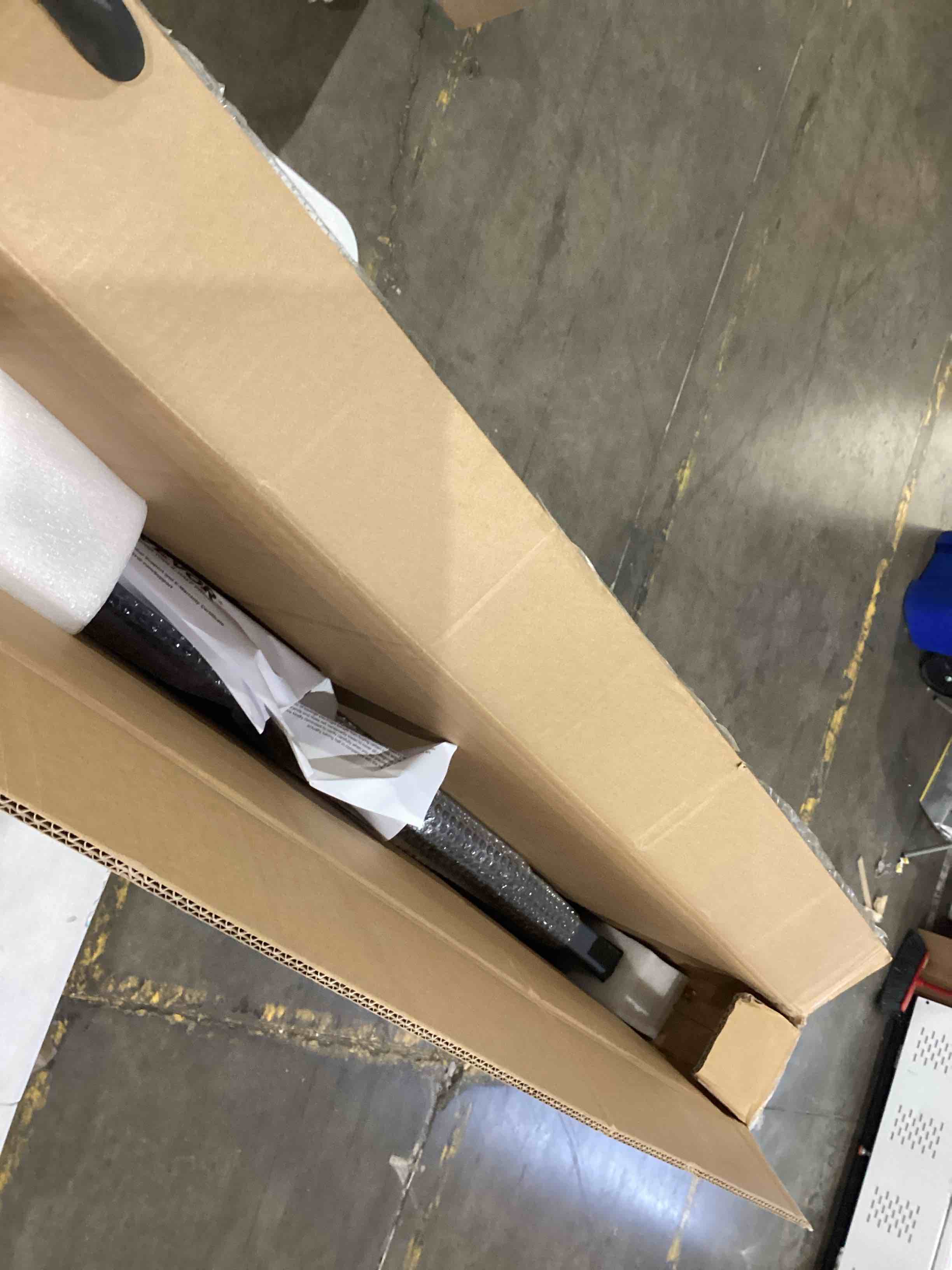 https://s3.amazonaws.com/lotting-images-prod/bidfta/PPE1203089_1751889622500.jpeg