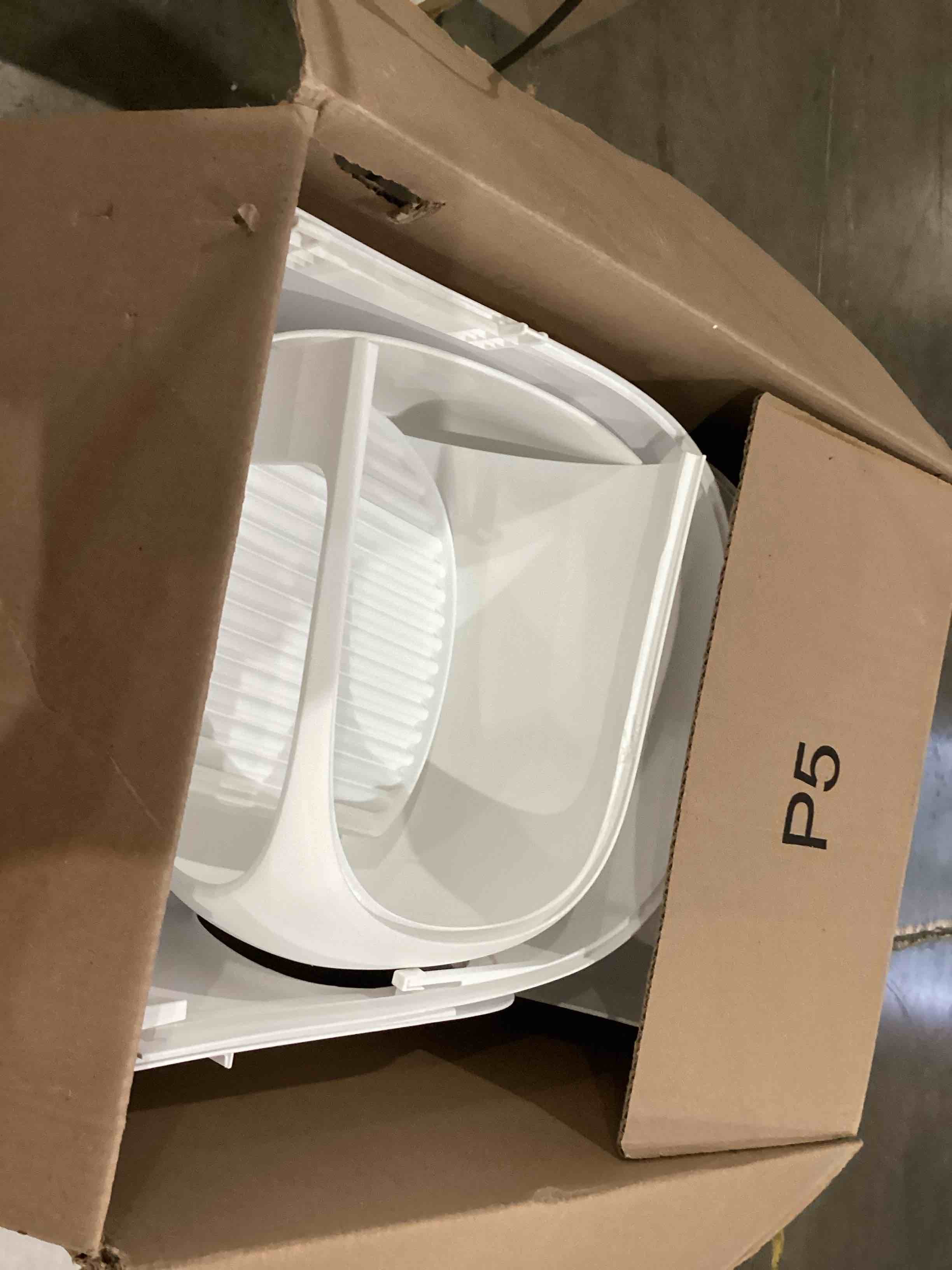 https://s3.amazonaws.com/lotting-images-prod/bidfta/PPE1203091_1751890031611.jpeg