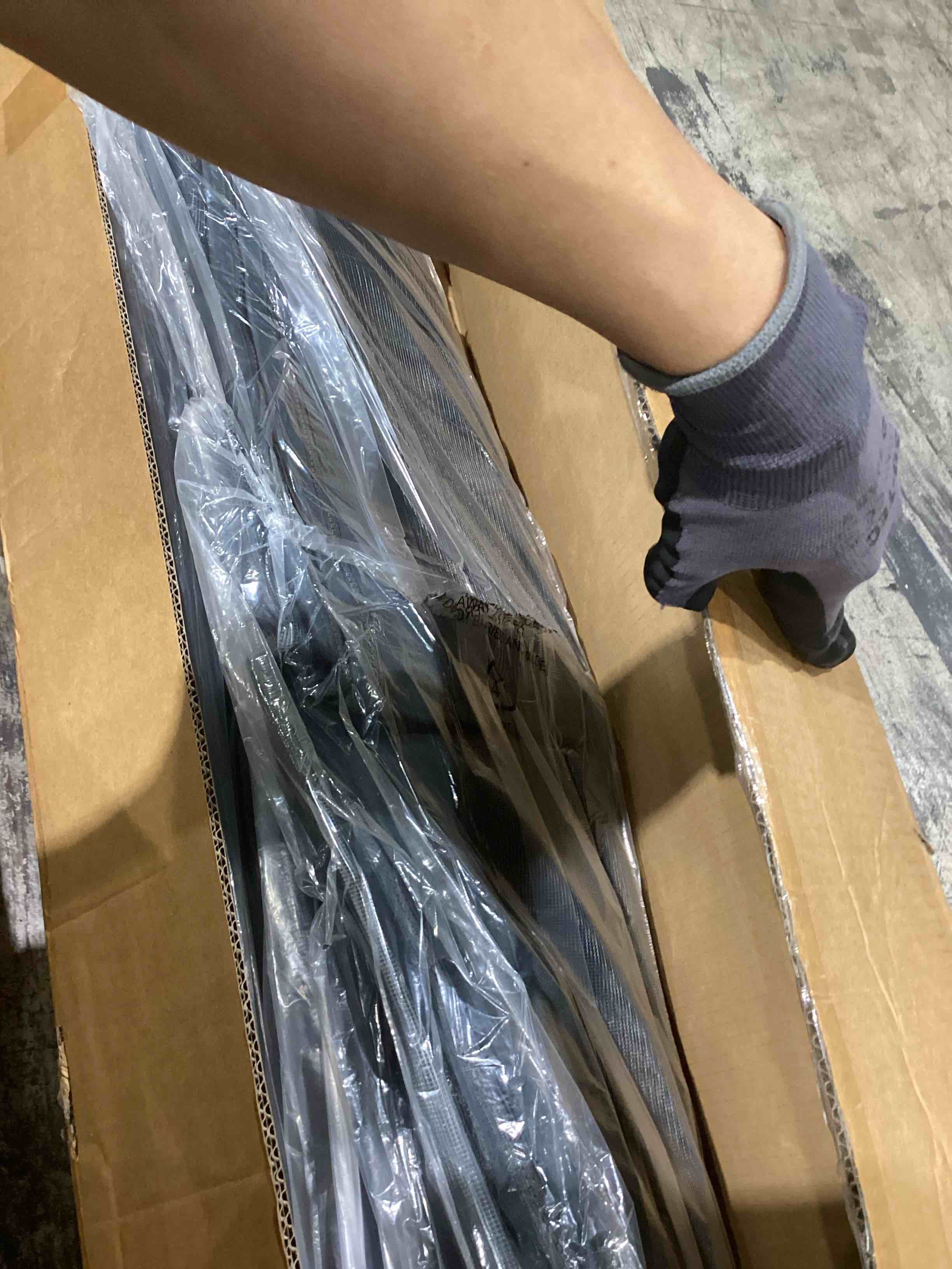 https://s3.amazonaws.com/lotting-images-prod/bidfta/PPE1203374_1752236180574.jpeg
