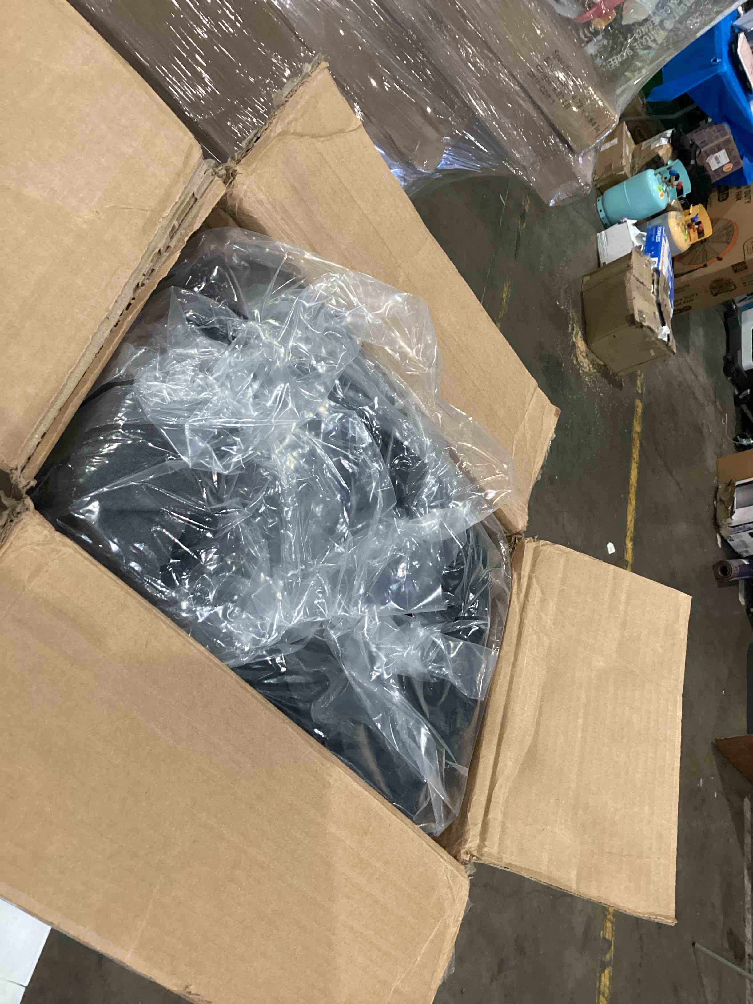 https://s3.amazonaws.com/lotting-images-prod/bidfta/PPE1203401_1752491359951.jpeg