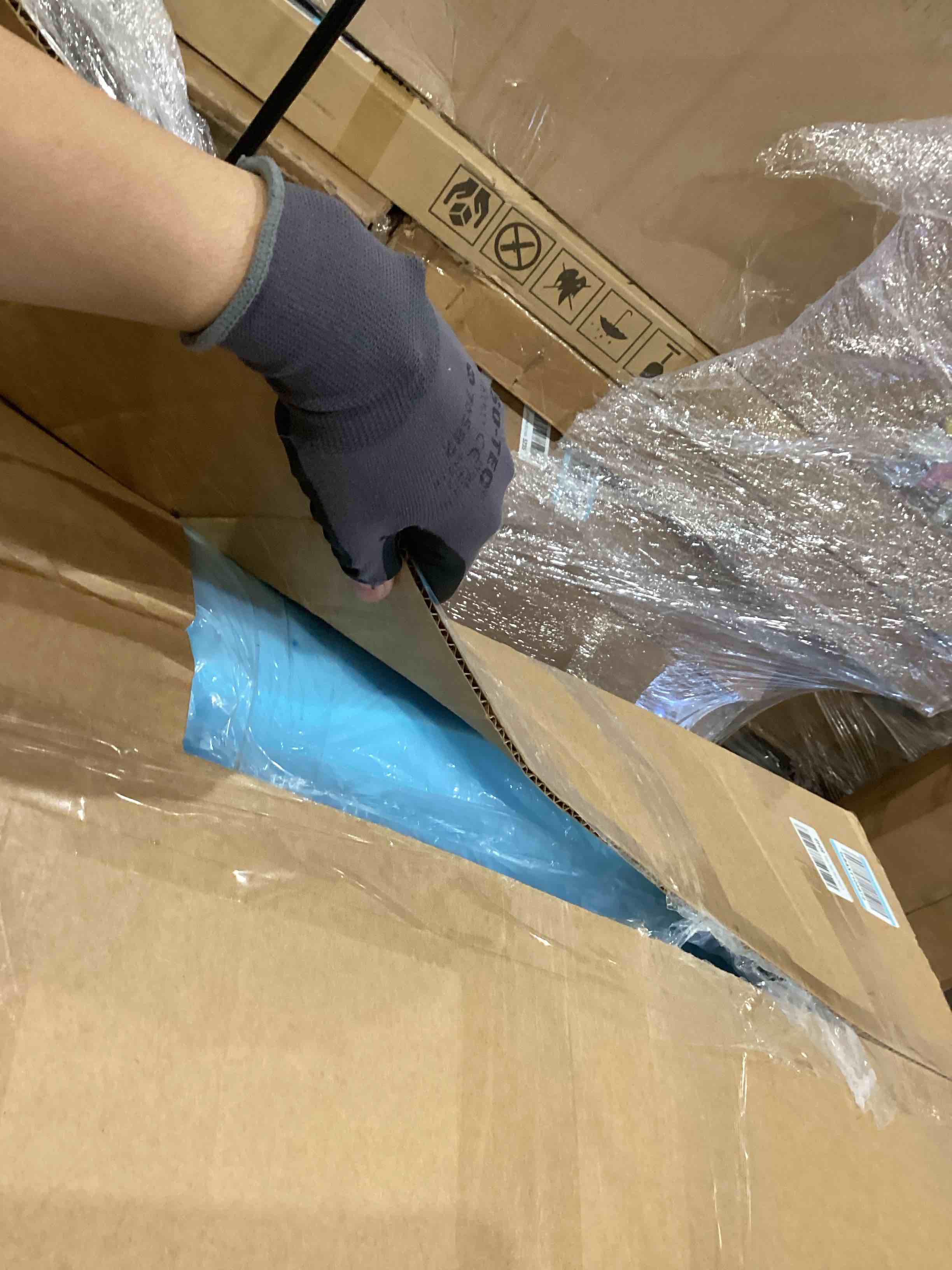 https://s3.amazonaws.com/lotting-images-prod/bidfta/PPE1203415_1752495351381.jpeg