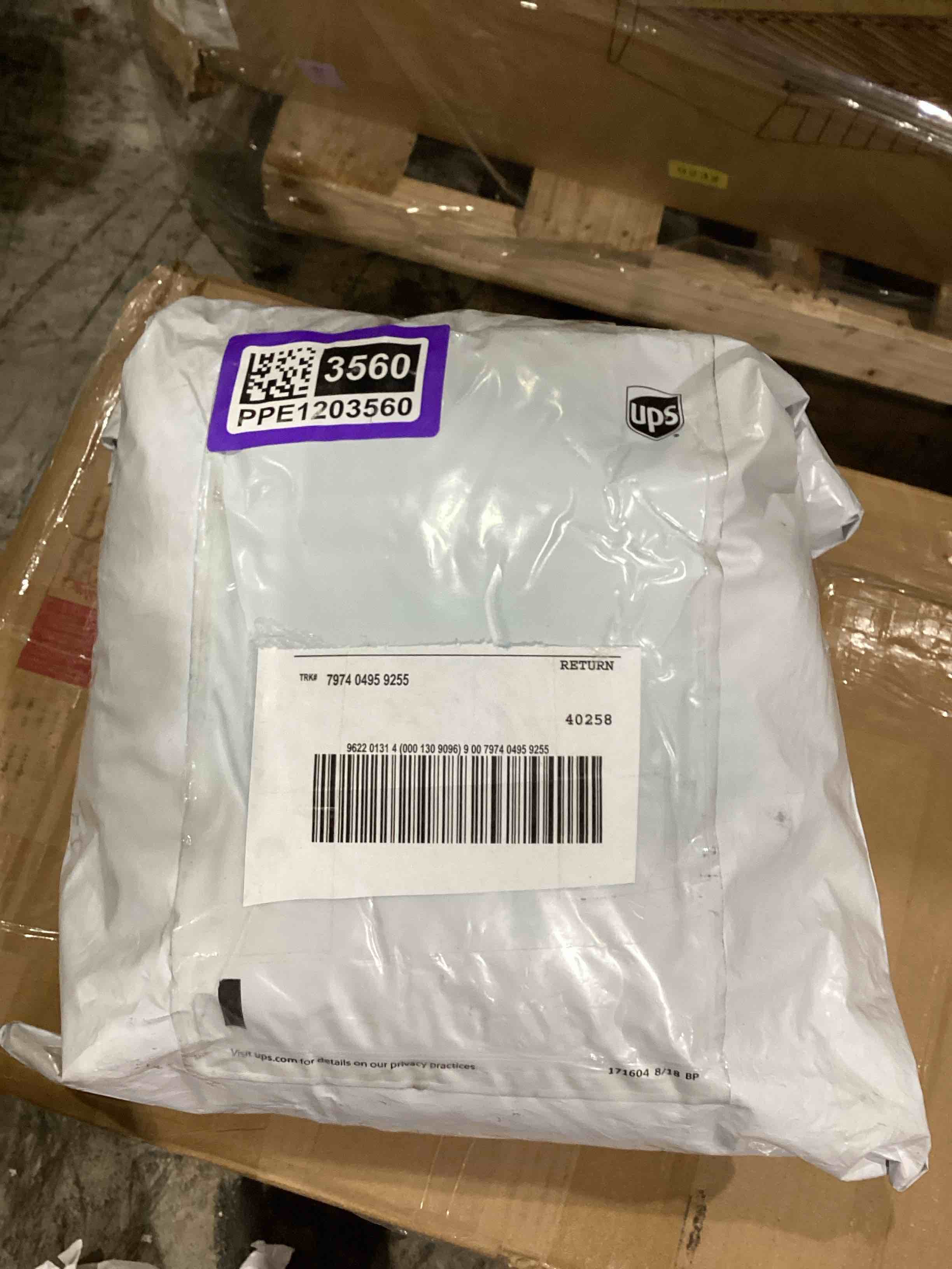 https://s3.amazonaws.com/lotting-images-prod/bidfta/PPE1203560_1752602193391.jpeg