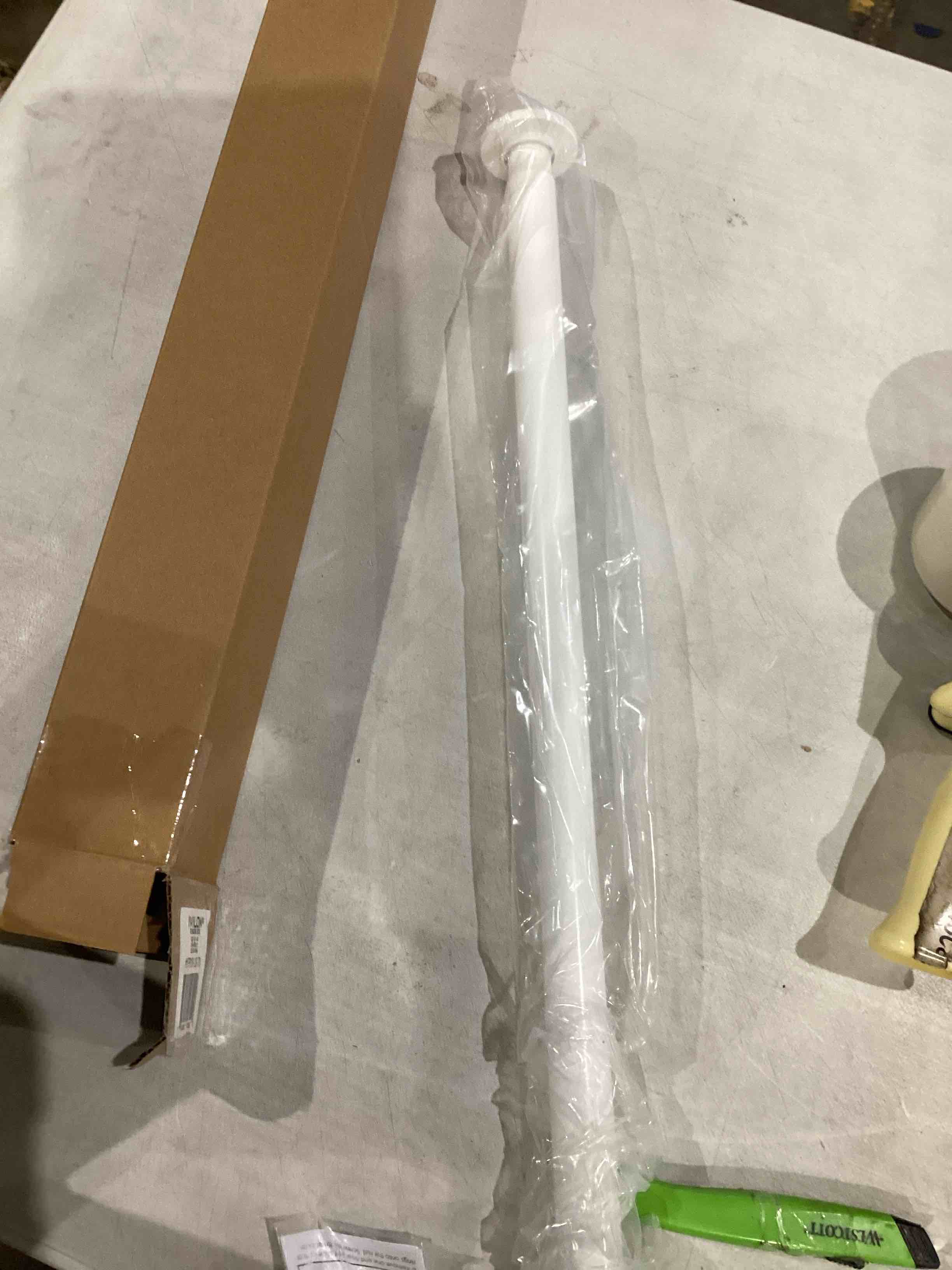 https://s3.amazonaws.com/lotting-images-prod/bidfta/PPE1203669_1752680845067.jpeg