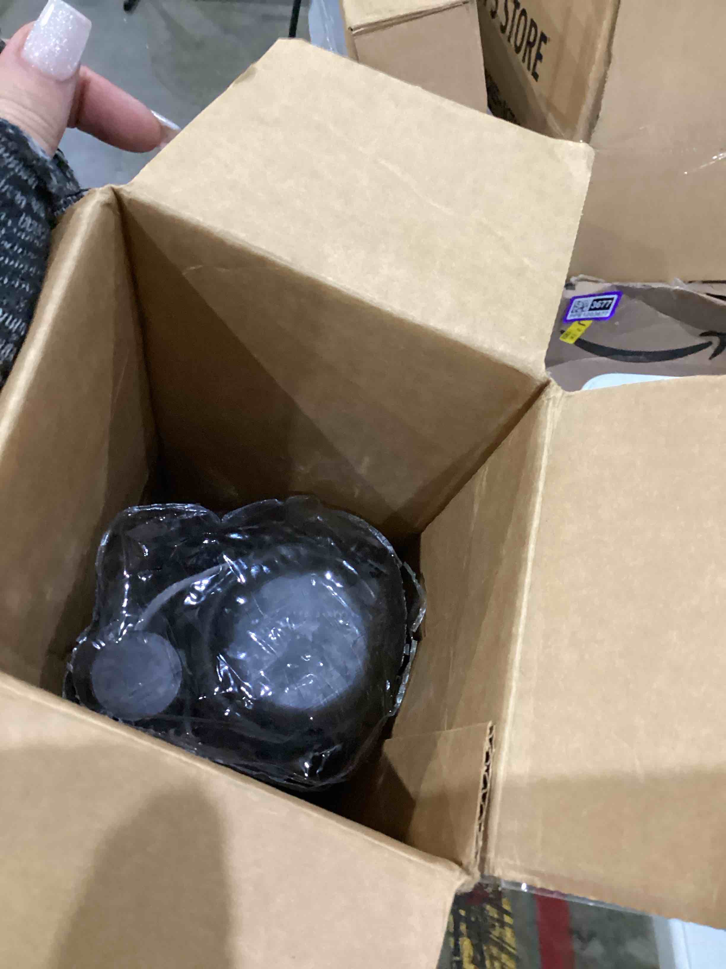https://s3.amazonaws.com/lotting-images-prod/bidfta/PPE1203684_1752686801485.jpeg