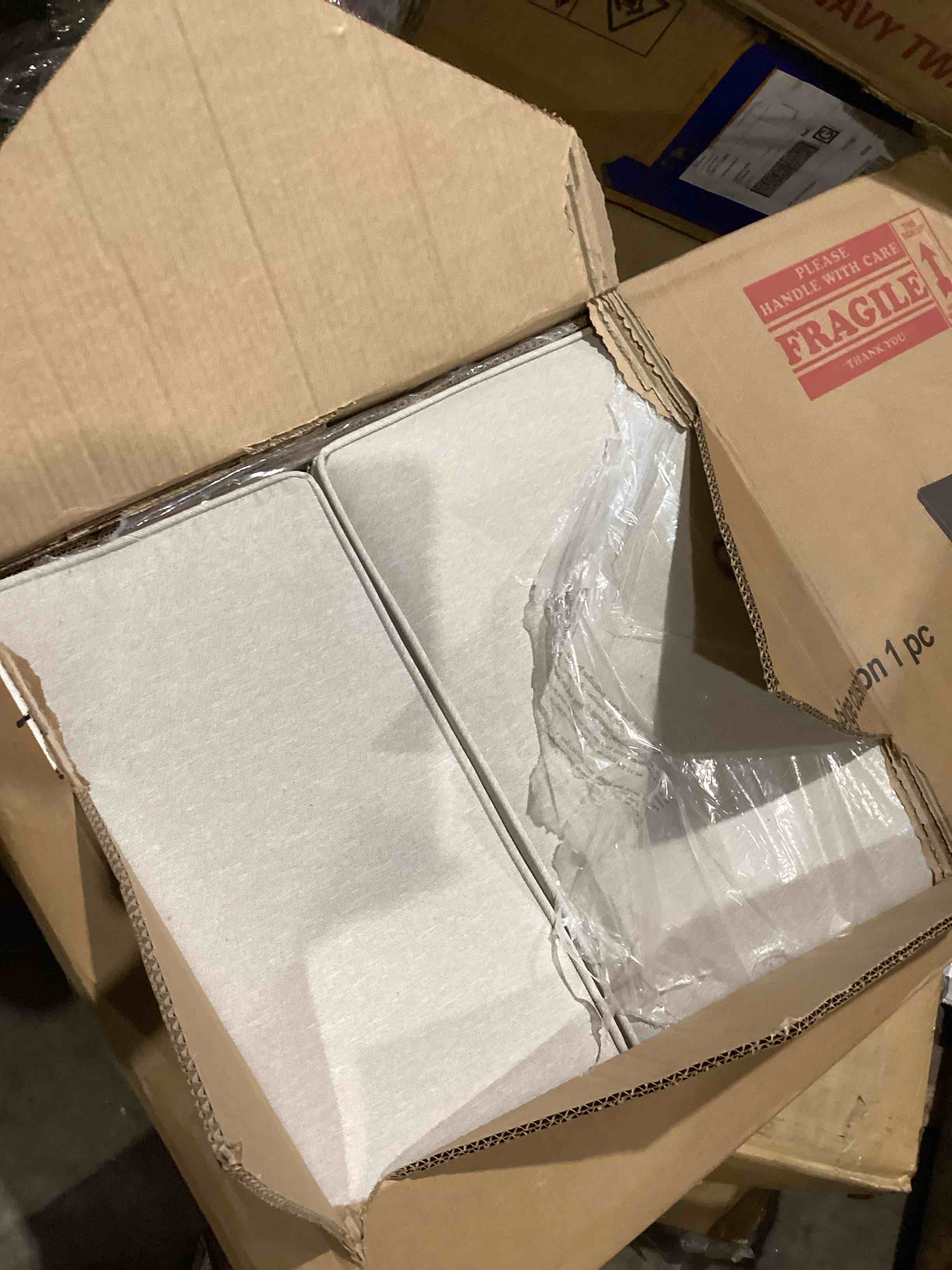 https://s3.amazonaws.com/lotting-images-prod/bidfta/PPE1203699_1752693440148.jpeg