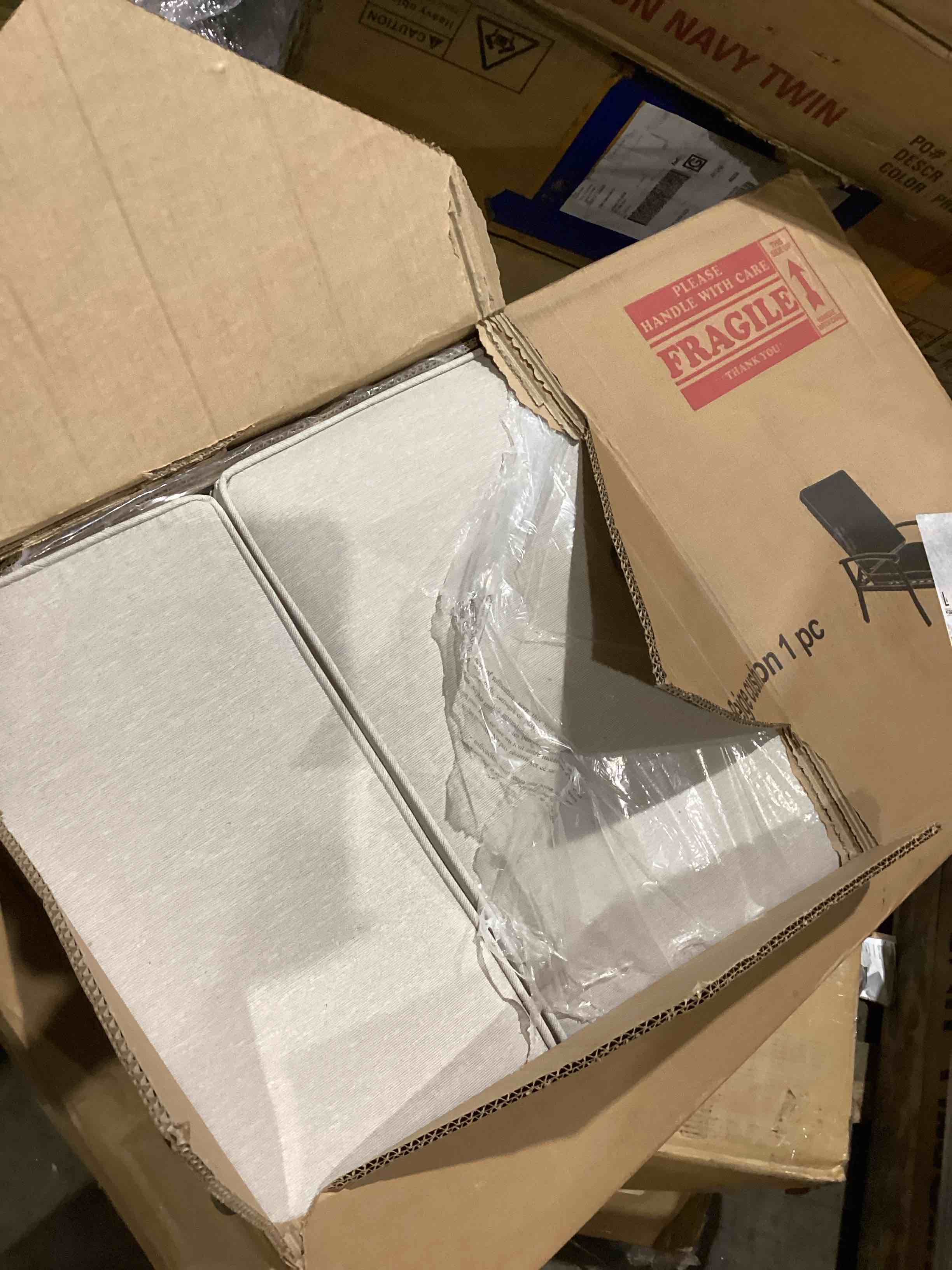 https://s3.amazonaws.com/lotting-images-prod/bidfta/PPE1203699_1752693441321.jpeg