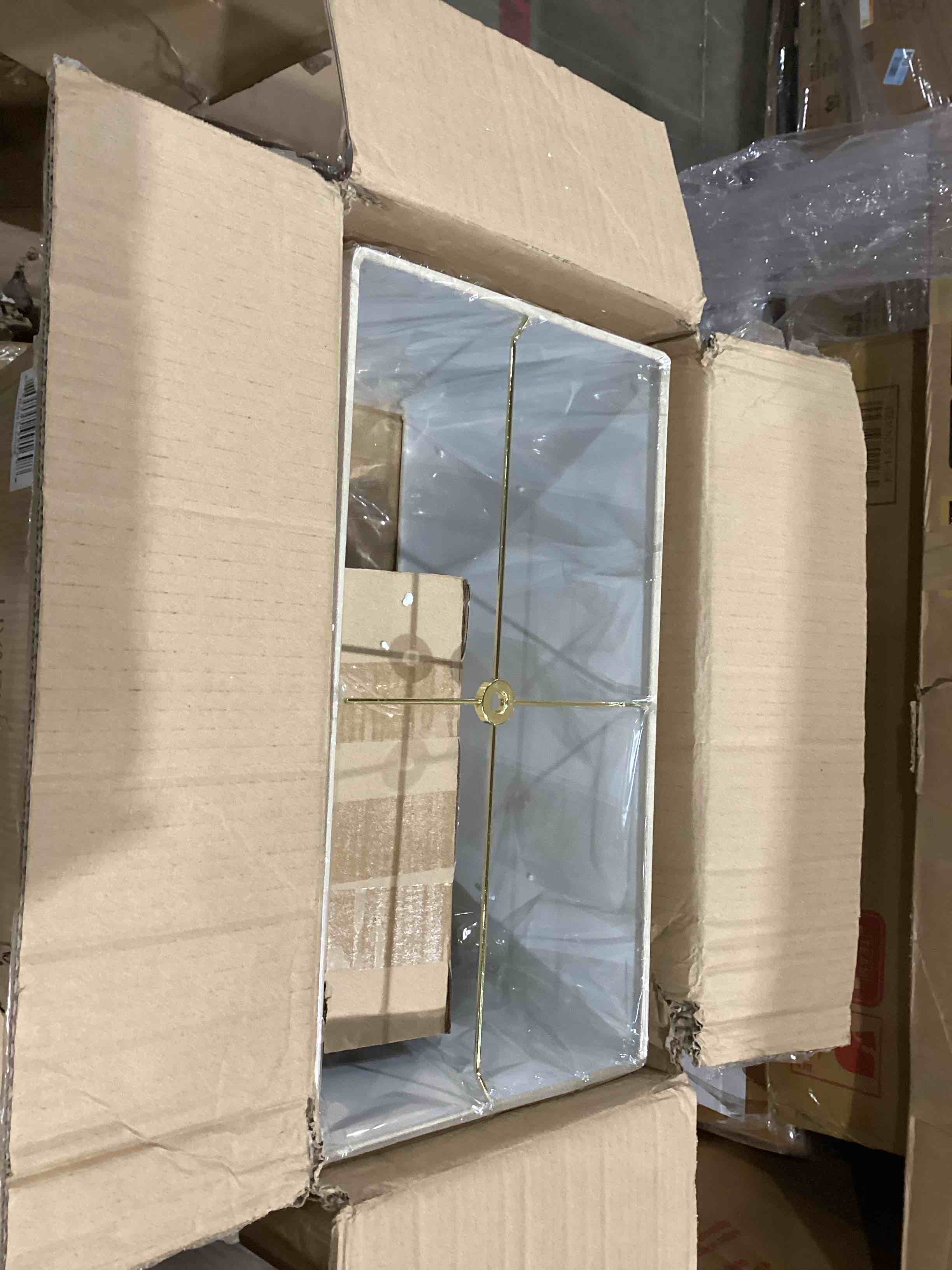 https://s3.amazonaws.com/lotting-images-prod/bidfta/PPE1203724_1752753910144.jpeg
