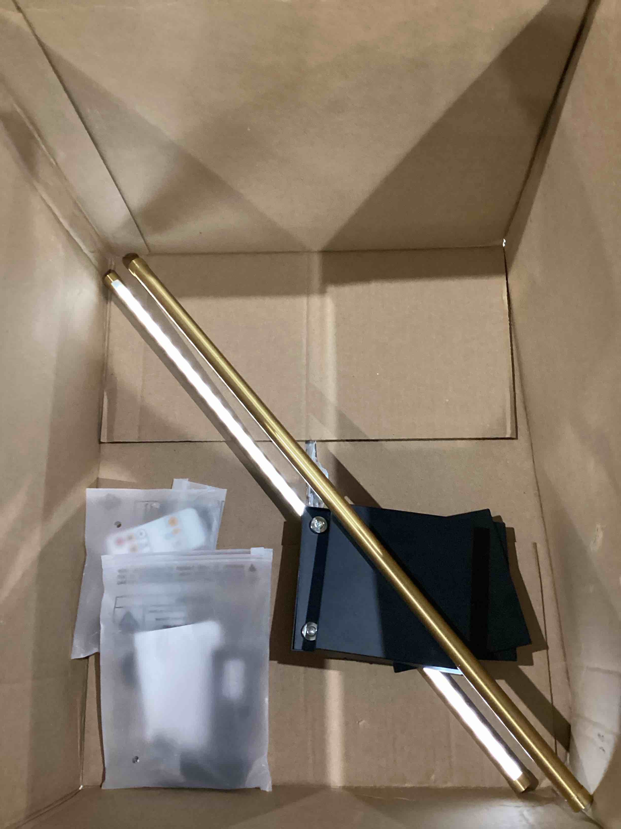 https://s3.amazonaws.com/lotting-images-prod/bidfta/PPE1203909_1752840814582.jpeg