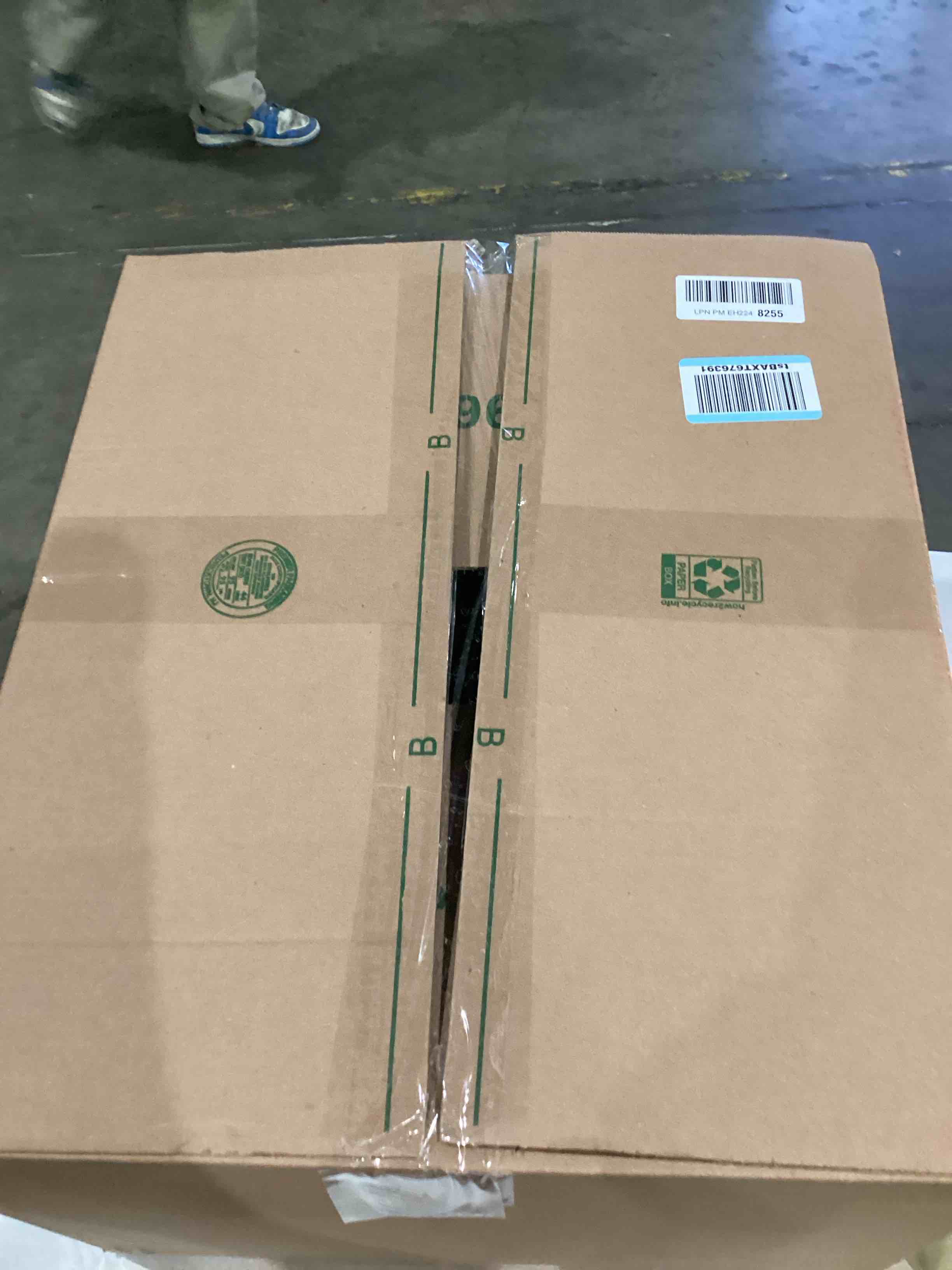 https://s3.amazonaws.com/lotting-images-prod/bidfta/PPE1203911_1752841090286.jpeg