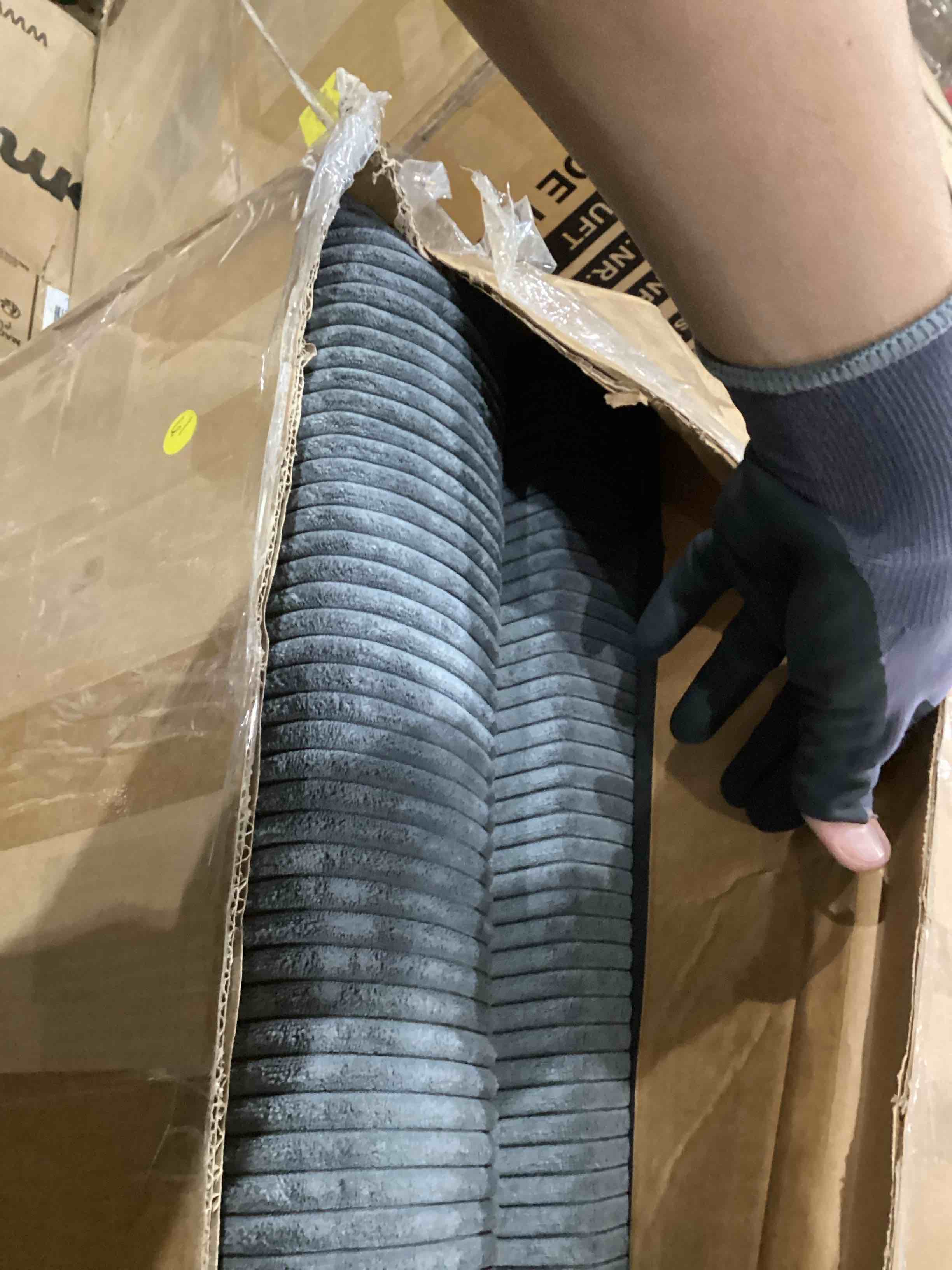 https://s3.amazonaws.com/lotting-images-prod/bidfta/PPE1203930_1752846793458.jpeg