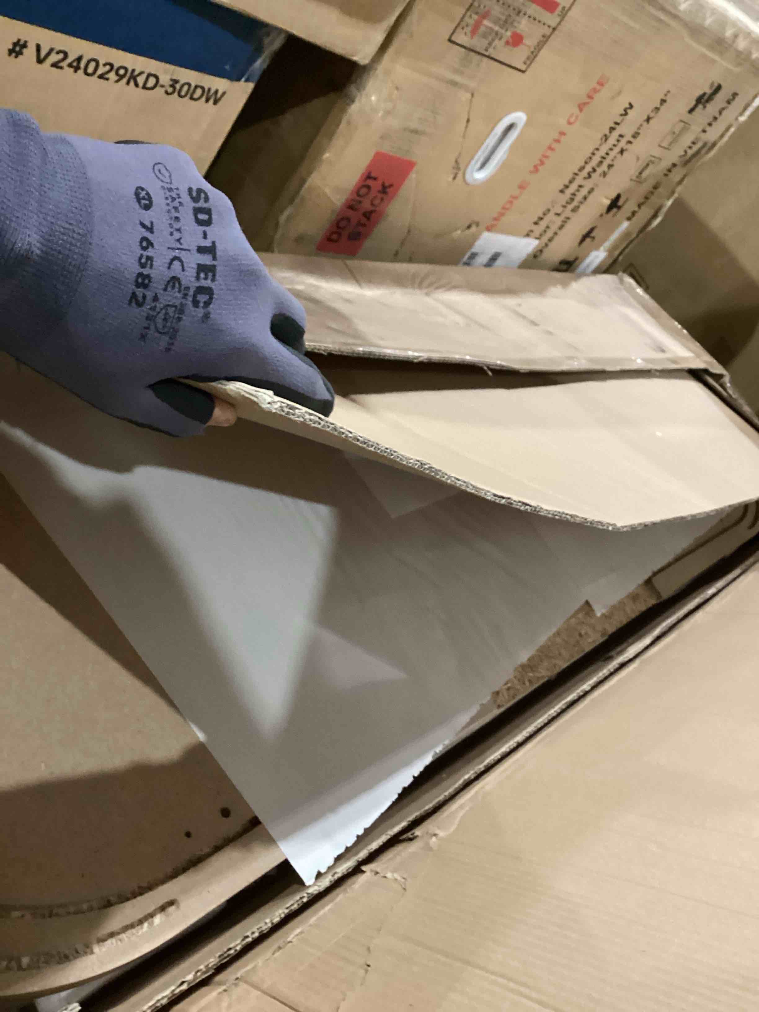 https://s3.amazonaws.com/lotting-images-prod/bidfta/PPE1203933_1752847376547.jpeg