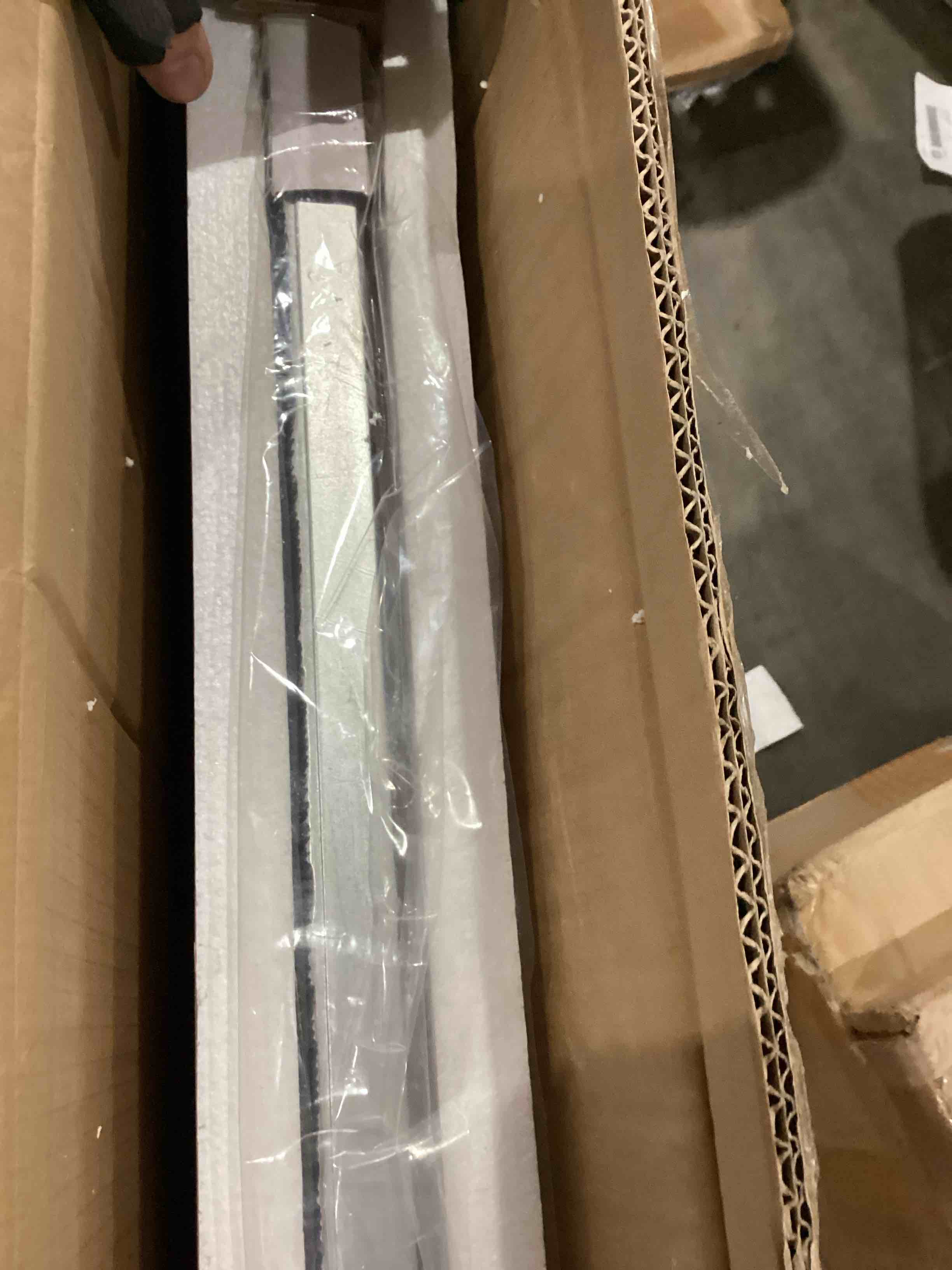 https://s3.amazonaws.com/lotting-images-prod/bidfta/PPE1203941_1752852355995.jpeg