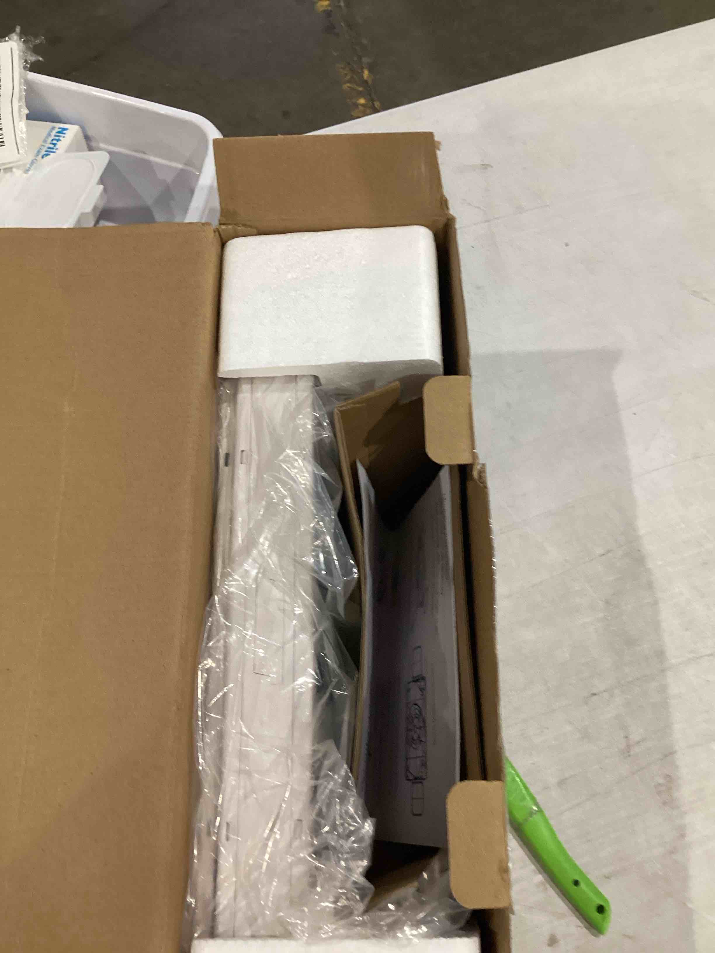 https://s3.amazonaws.com/lotting-images-prod/bidfta/PPE1203991_1752847531510.jpeg