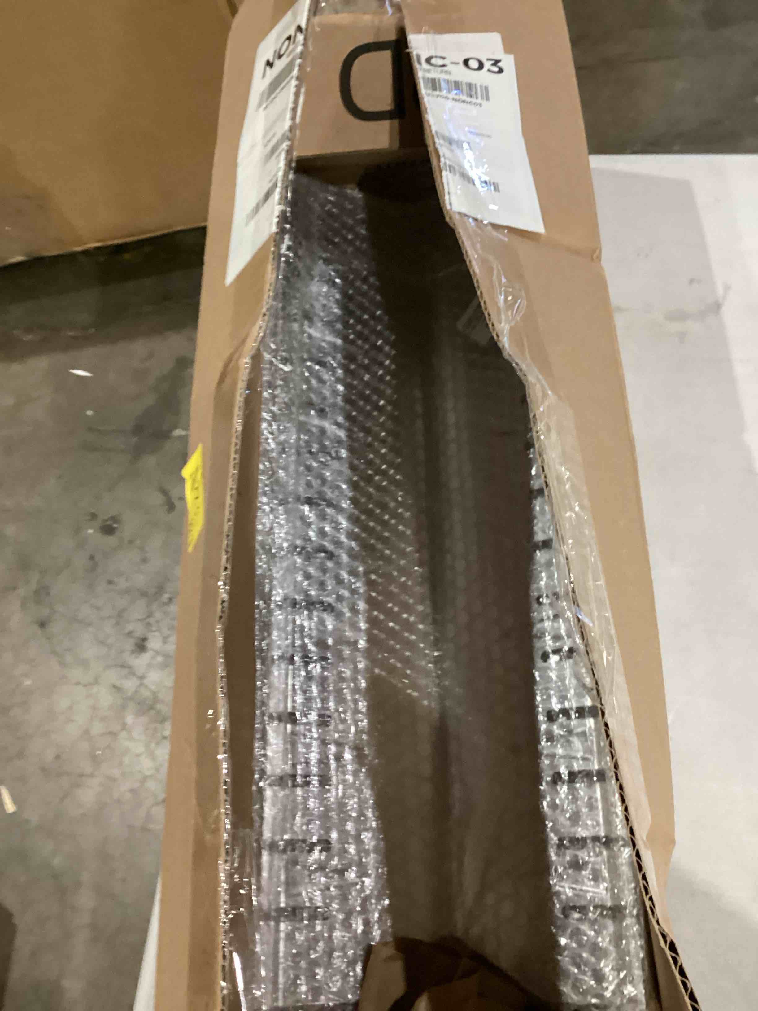 https://s3.amazonaws.com/lotting-images-prod/bidfta/PPE1204000_1752849120829.jpeg