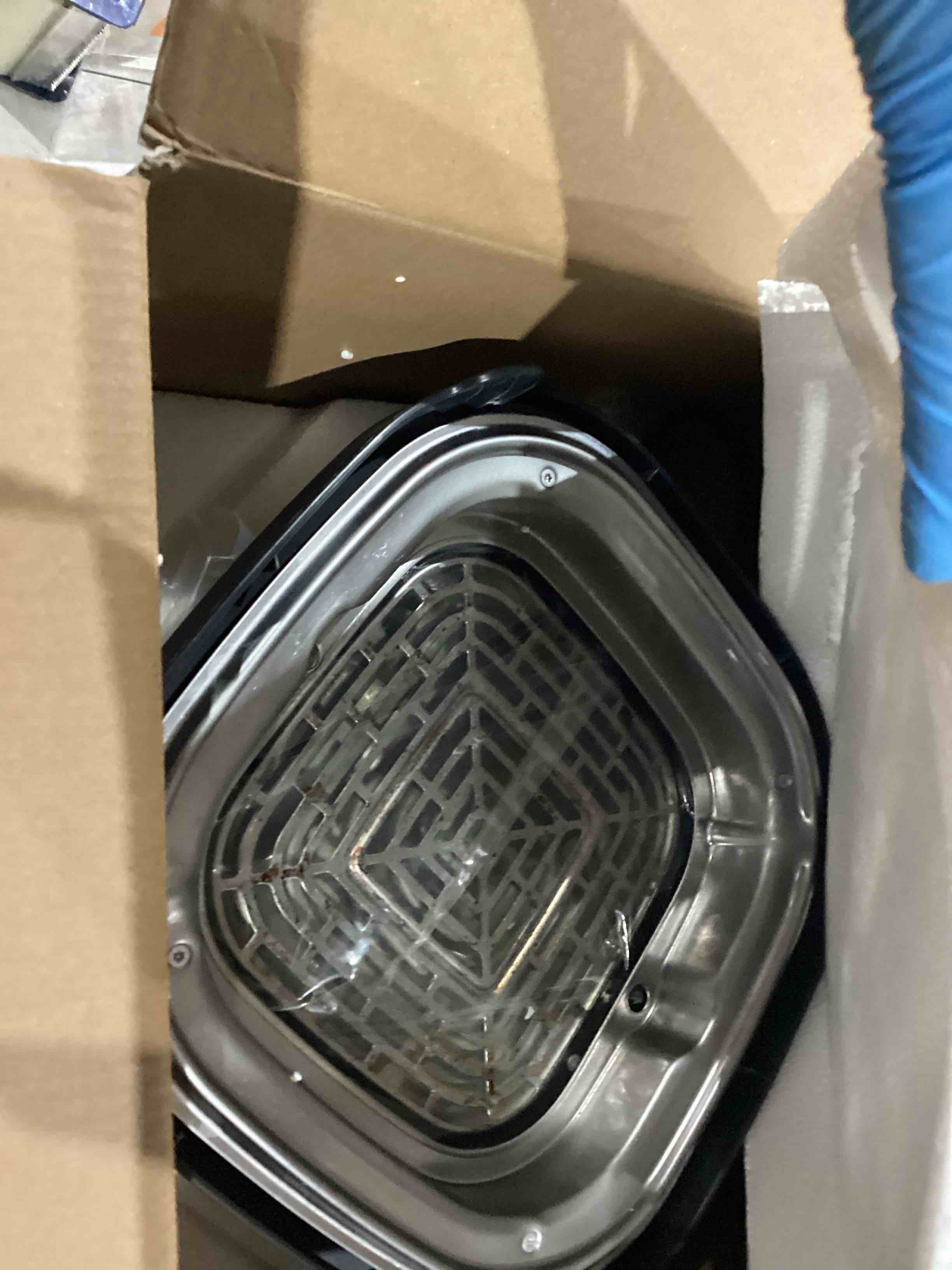 https://s3.amazonaws.com/lotting-images-prod/bidfta/PPE1207219_1748877608392.jpeg