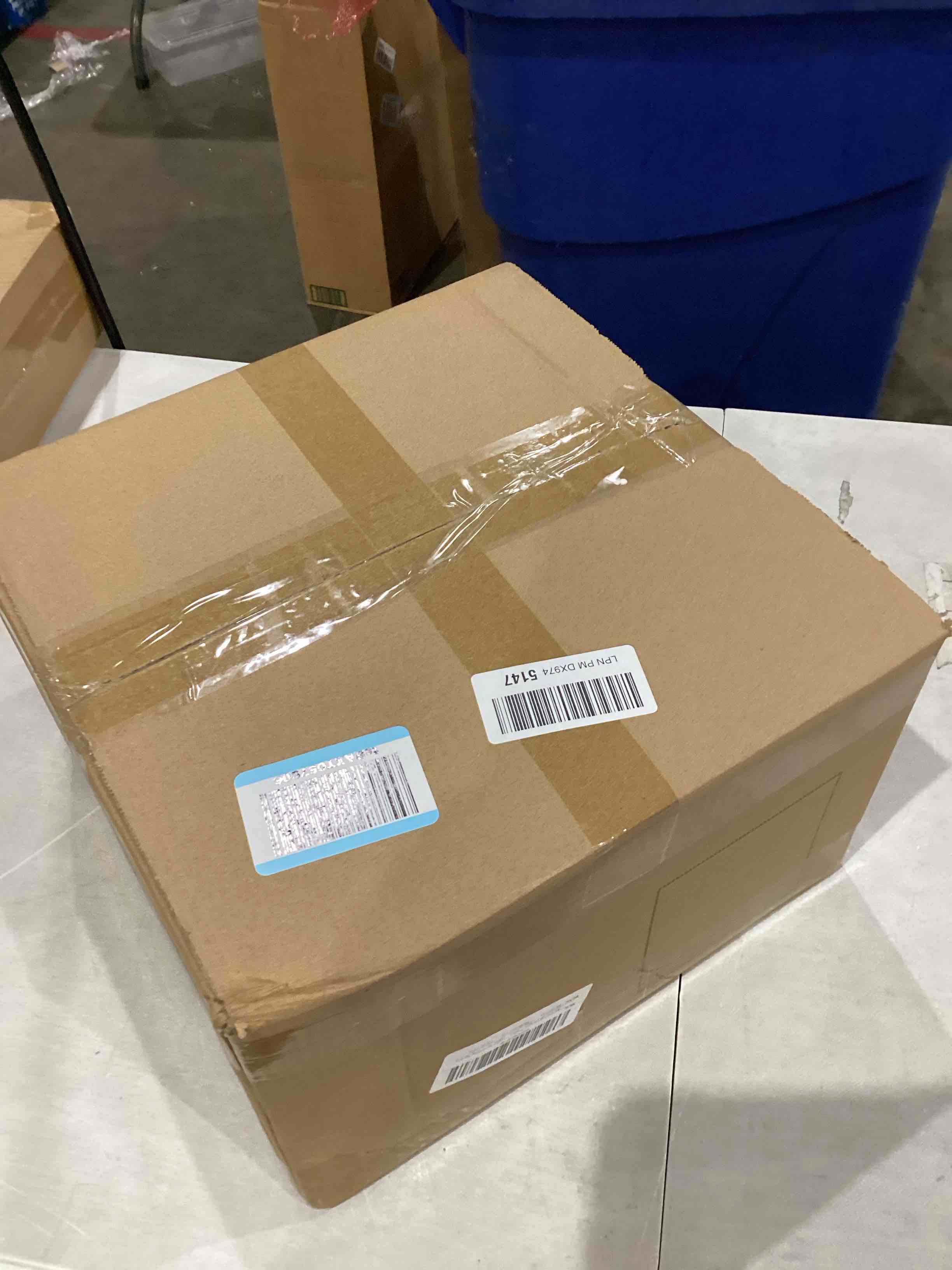 https://s3.amazonaws.com/lotting-images-prod/bidfta/PPE1208027_1749582130182.jpeg