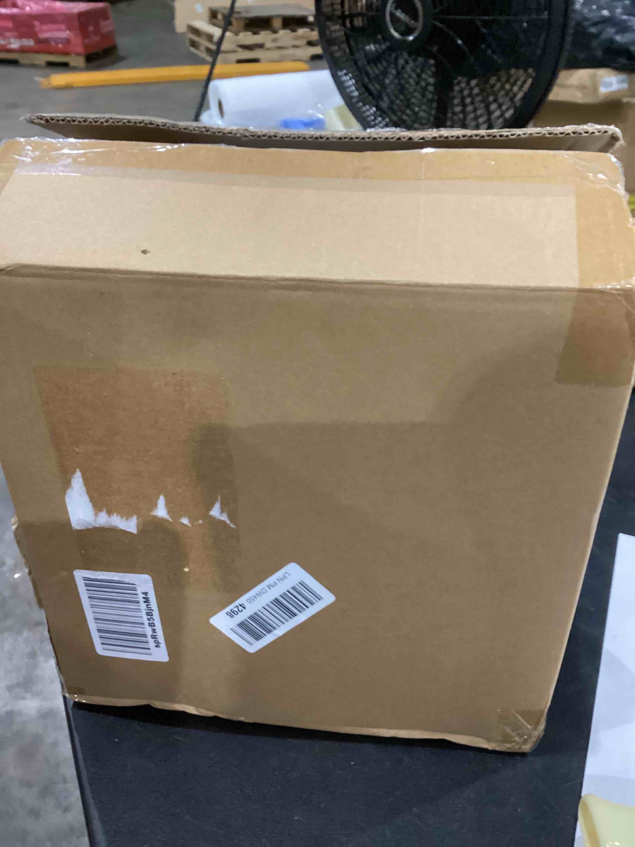https://s3.amazonaws.com/lotting-images-prod/bidfta/PPE1209394_1750938092638.jpeg