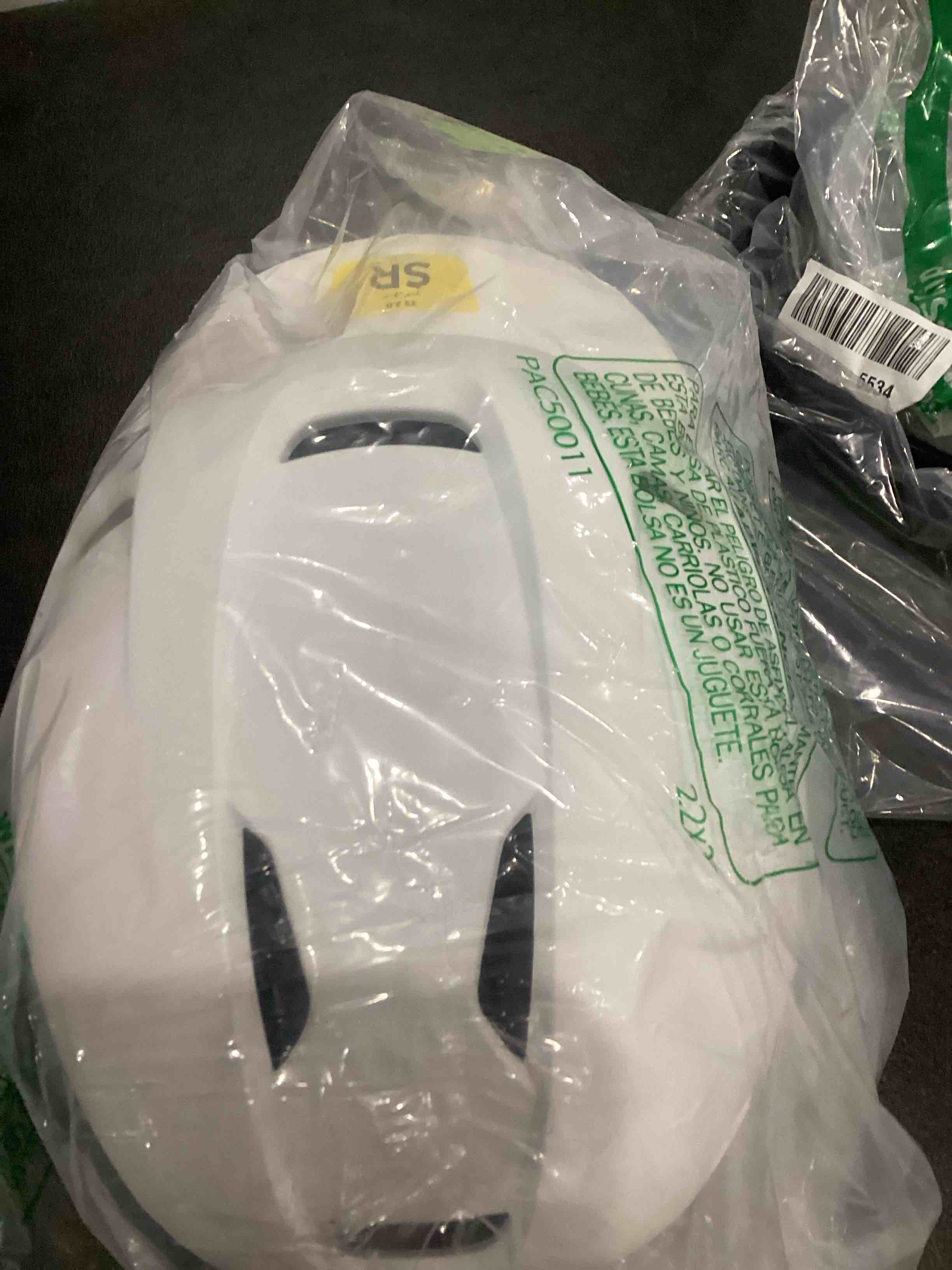 https://s3.amazonaws.com/lotting-images-prod/bidfta/PPE1209416_1750942418840.jpeg