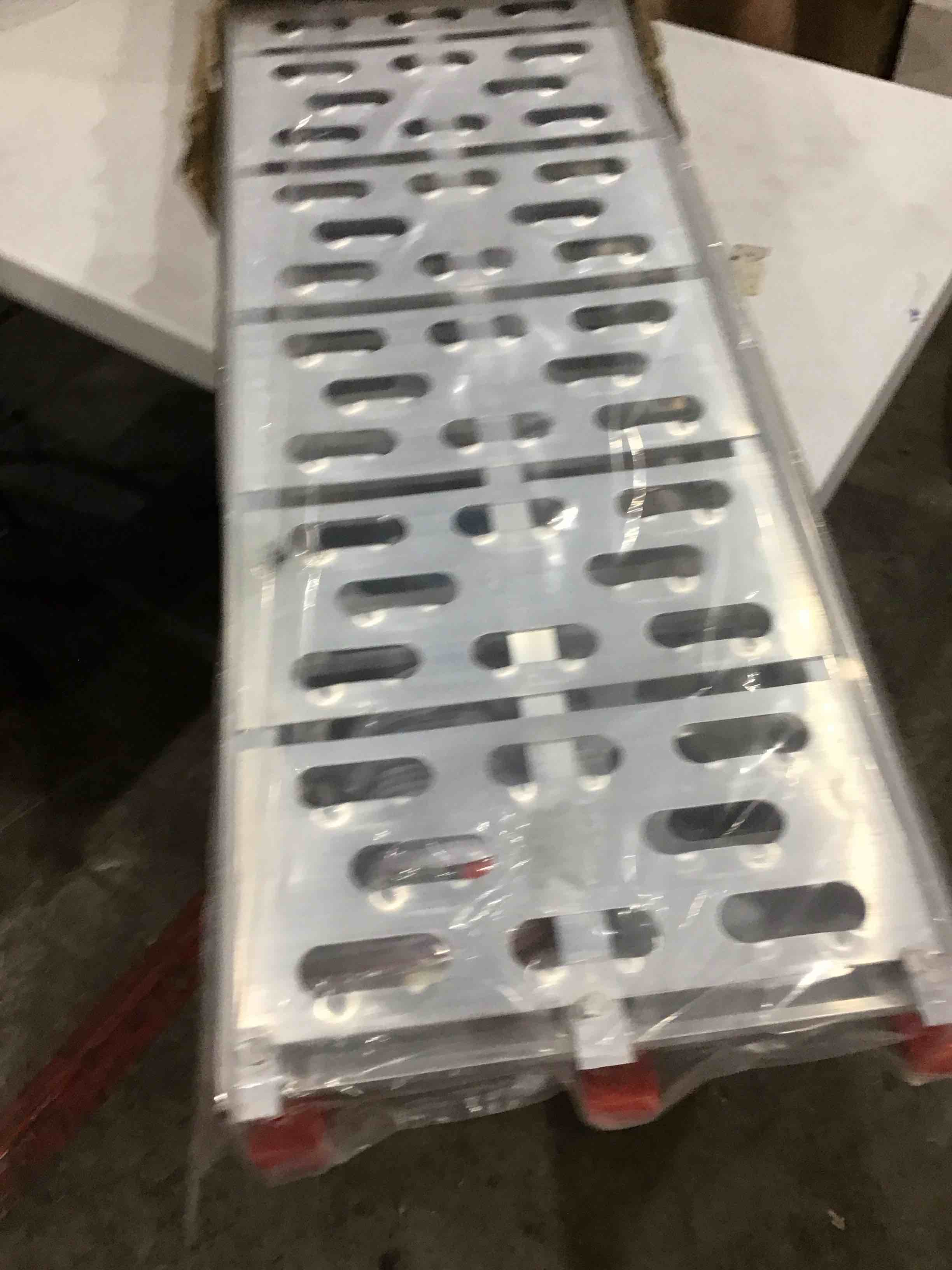 https://s3.amazonaws.com/lotting-images-prod/bidfta/PPE1209526_1750962955834.jpeg