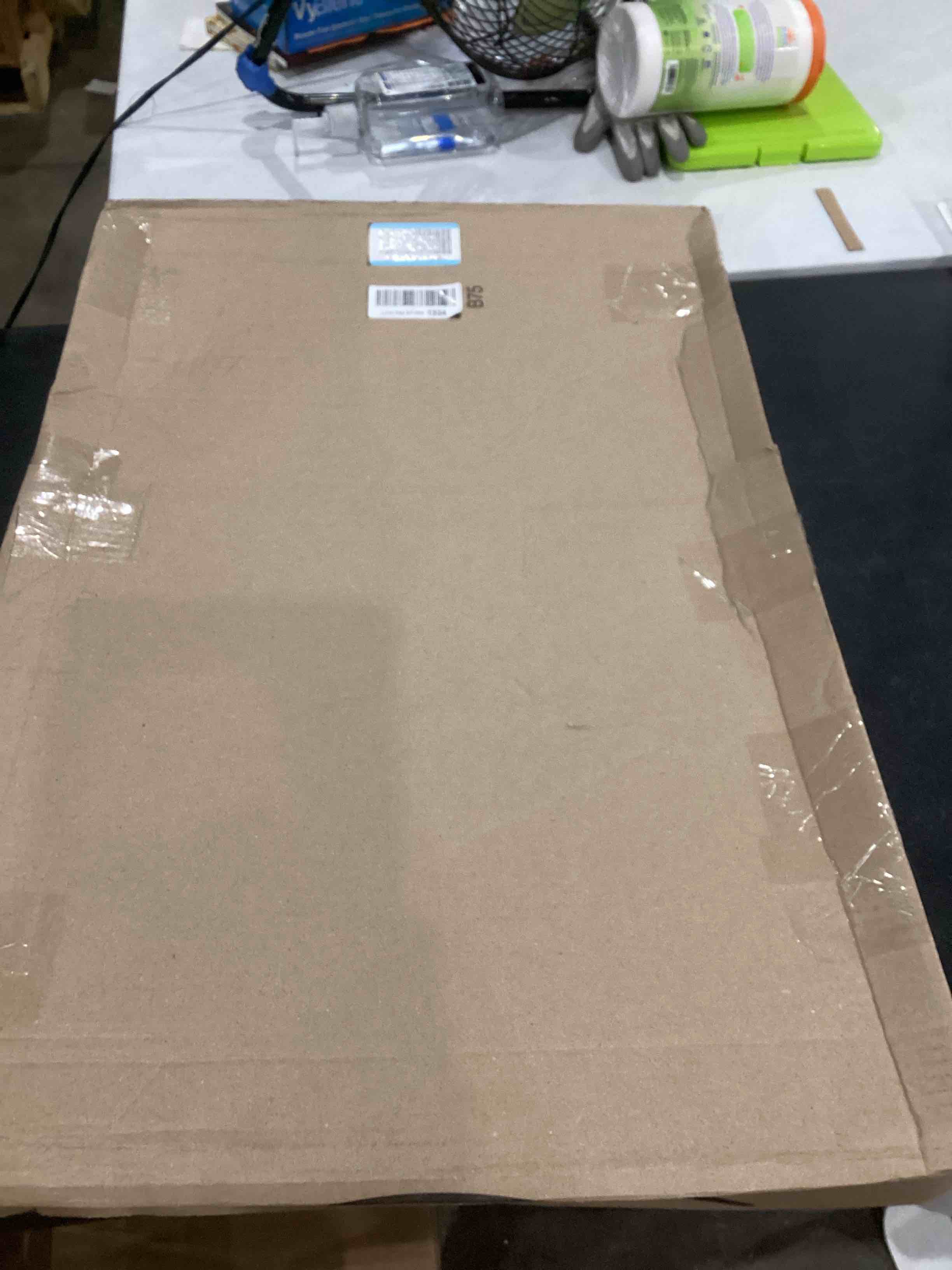https://s3.amazonaws.com/lotting-images-prod/bidfta/PPE1209761_1751292570473.jpeg