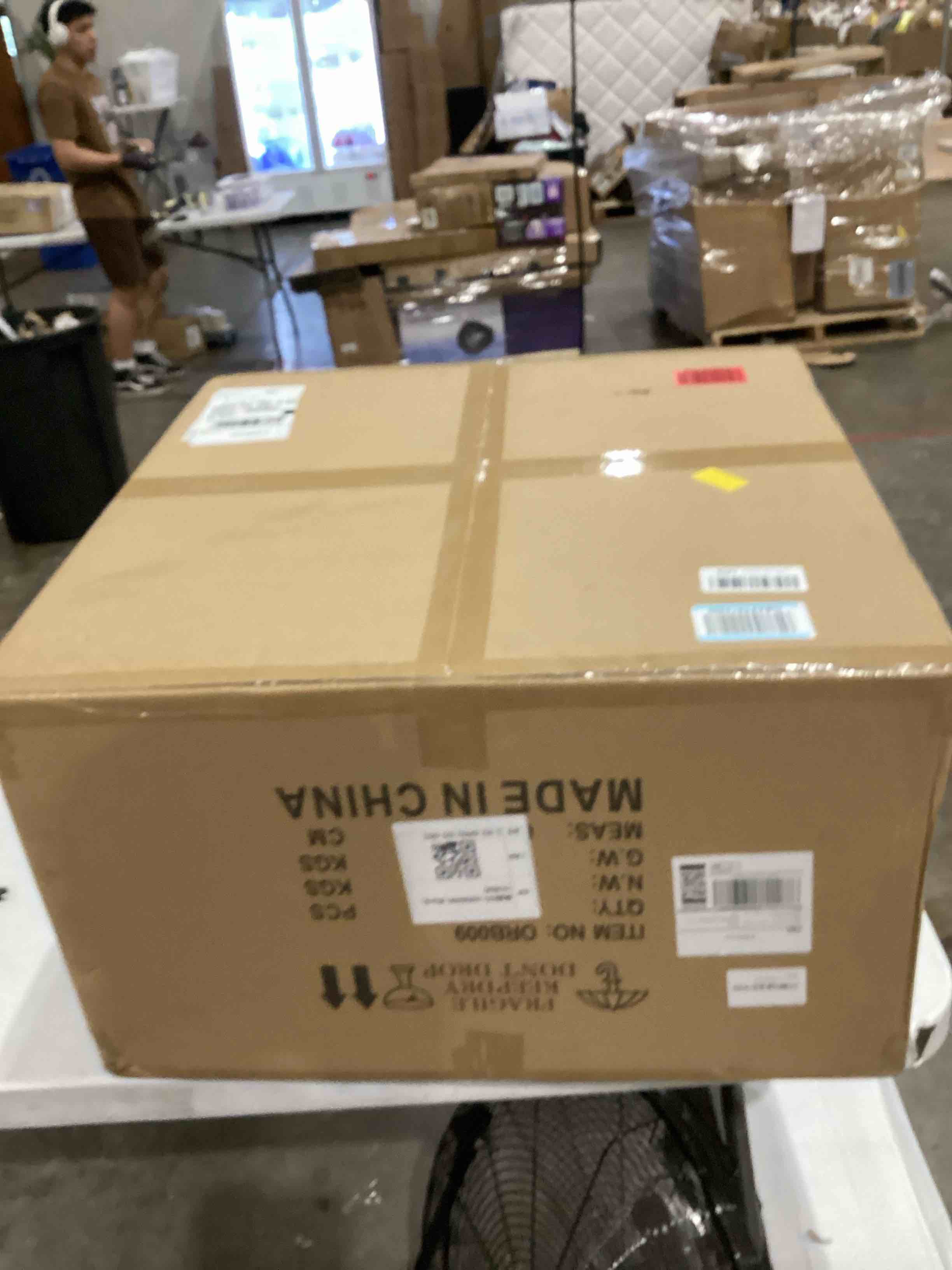 https://s3.amazonaws.com/lotting-images-prod/bidfta/PPE1209784_1751295230816.jpeg