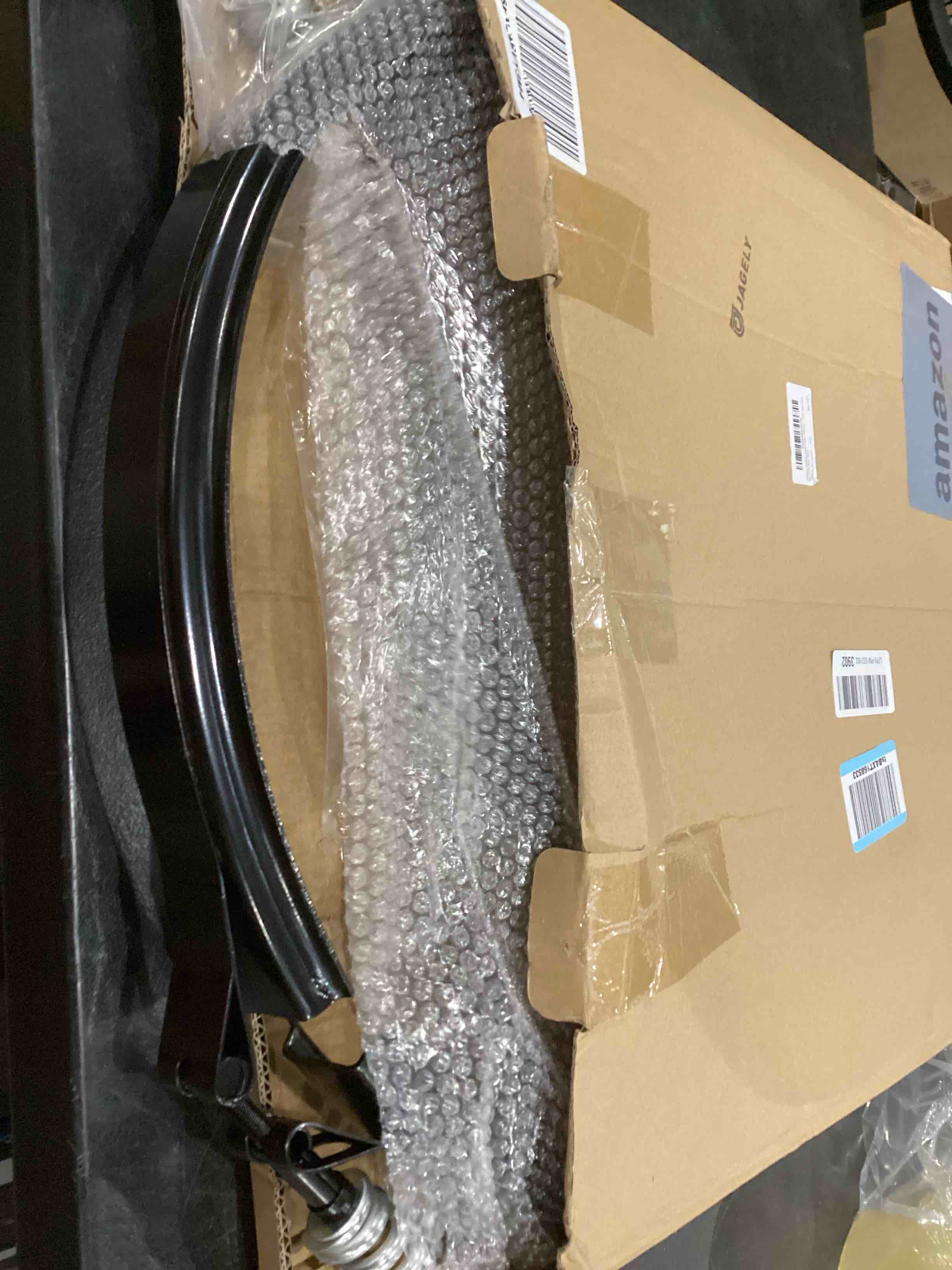 https://s3.amazonaws.com/lotting-images-prod/bidfta/PPE1209791_1751294803807.jpeg
