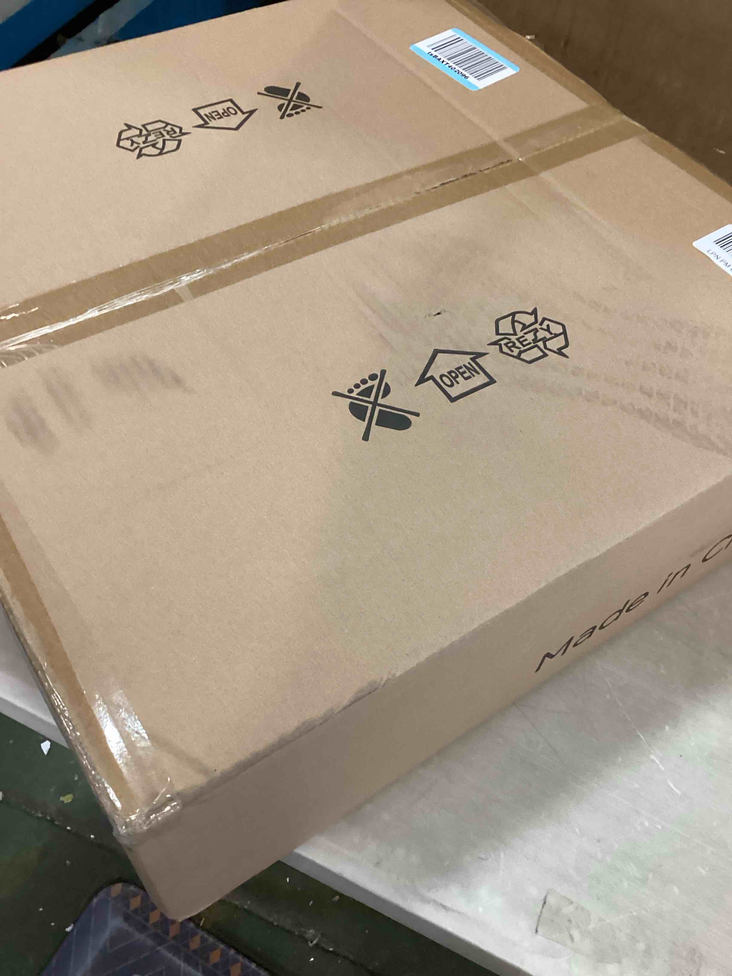 https://s3.amazonaws.com/lotting-images-prod/bidfta/PPE1288521_1744894839150.jpeg