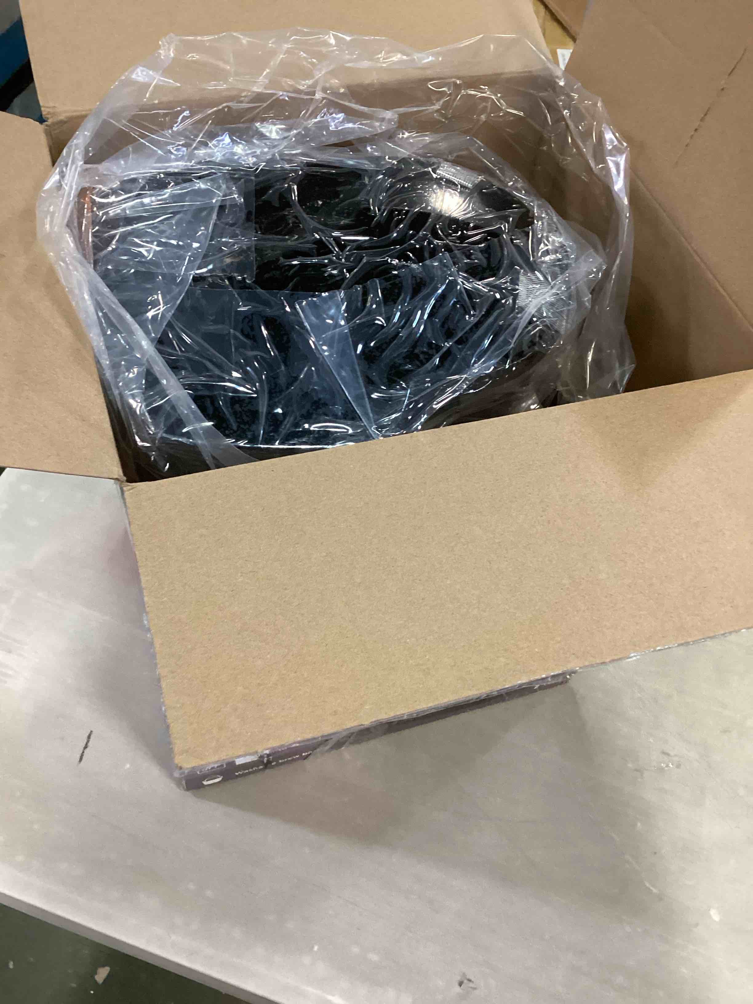 https://s3.amazonaws.com/lotting-images-prod/bidfta/PPE1288819_1744986436300.jpeg