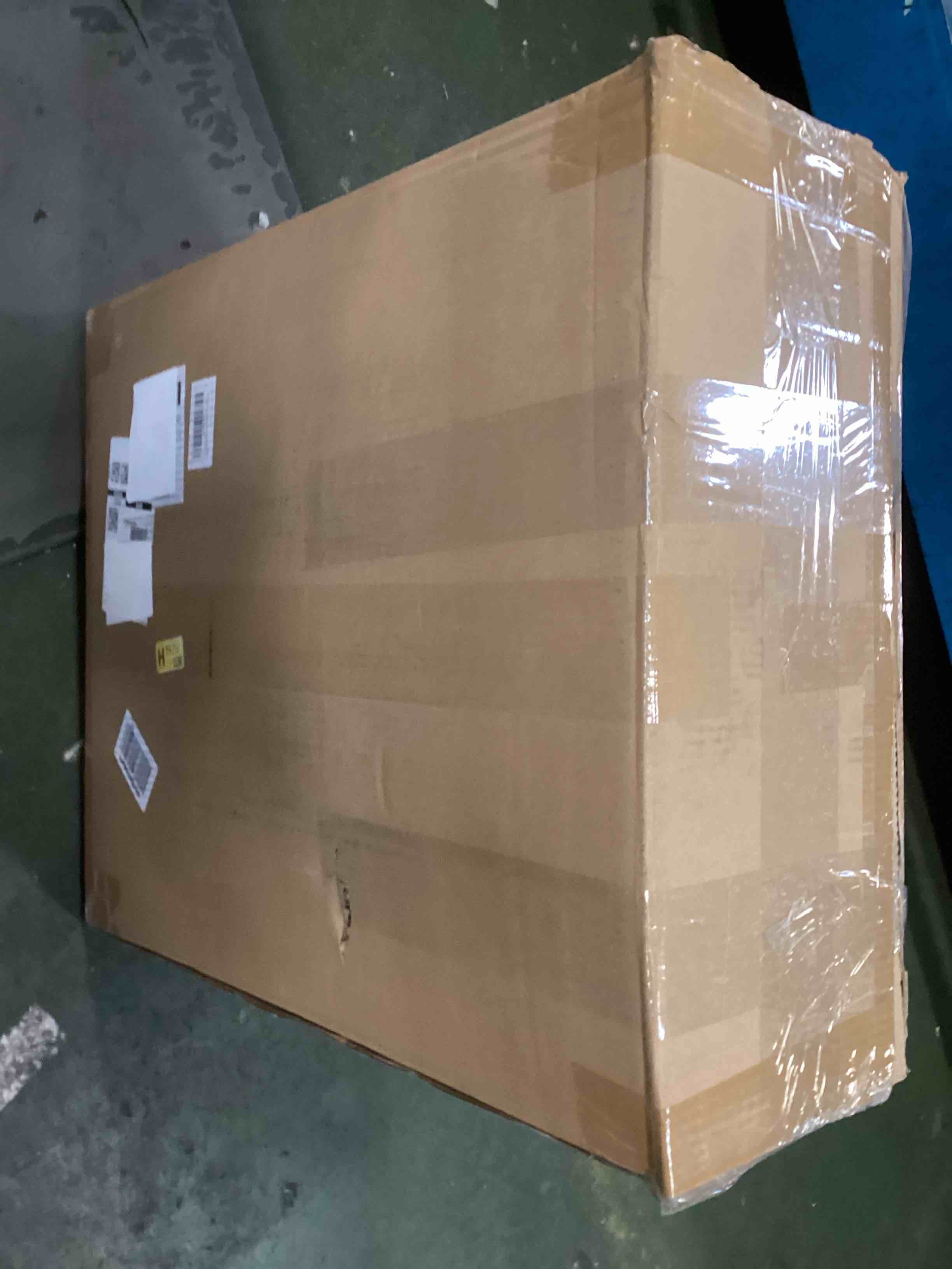 https://s3.amazonaws.com/lotting-images-prod/bidfta/PPE1290208_1745933350626.jpeg