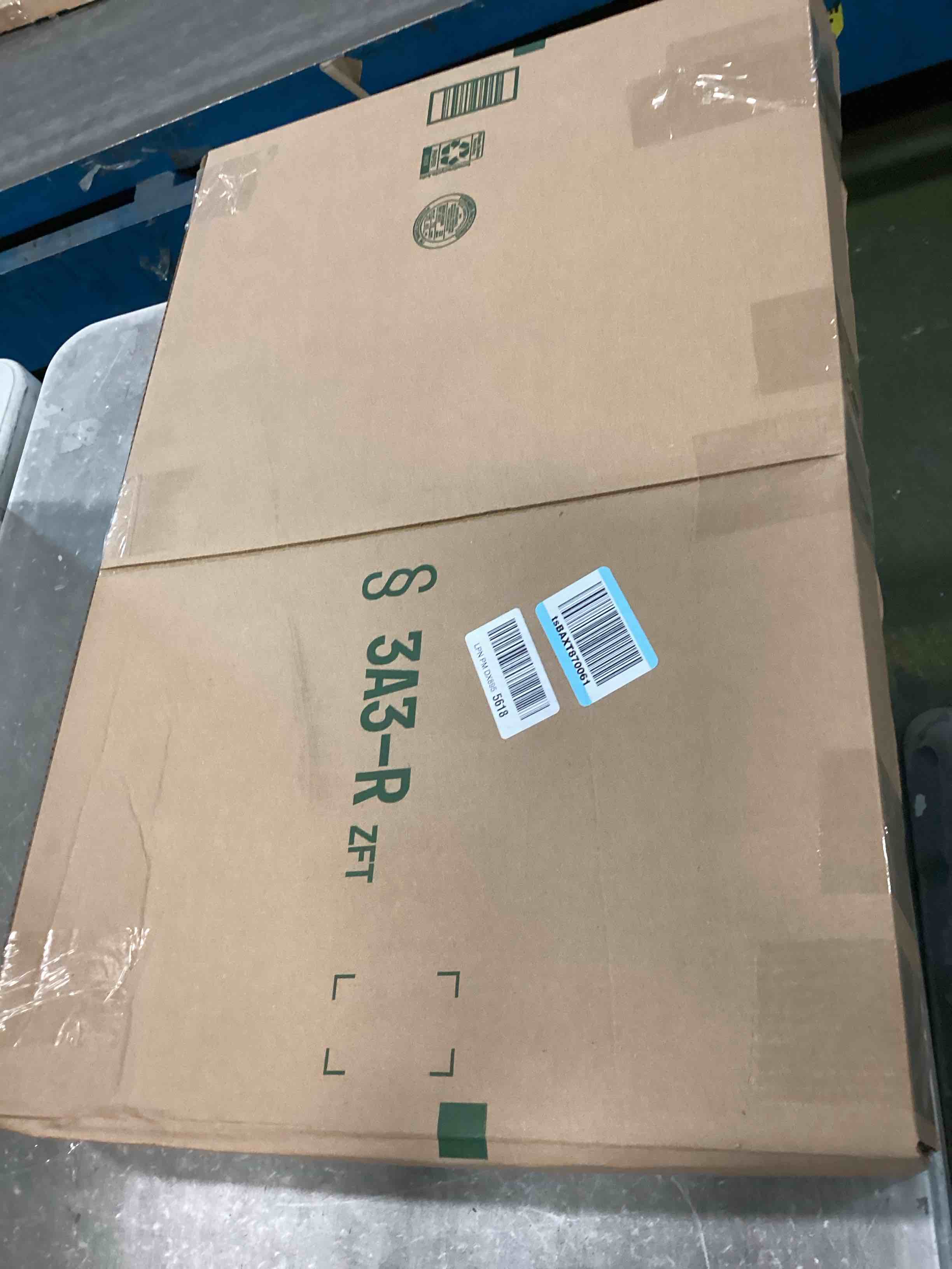 https://s3.amazonaws.com/lotting-images-prod/bidfta/PPE1290371_1746100878885.jpeg