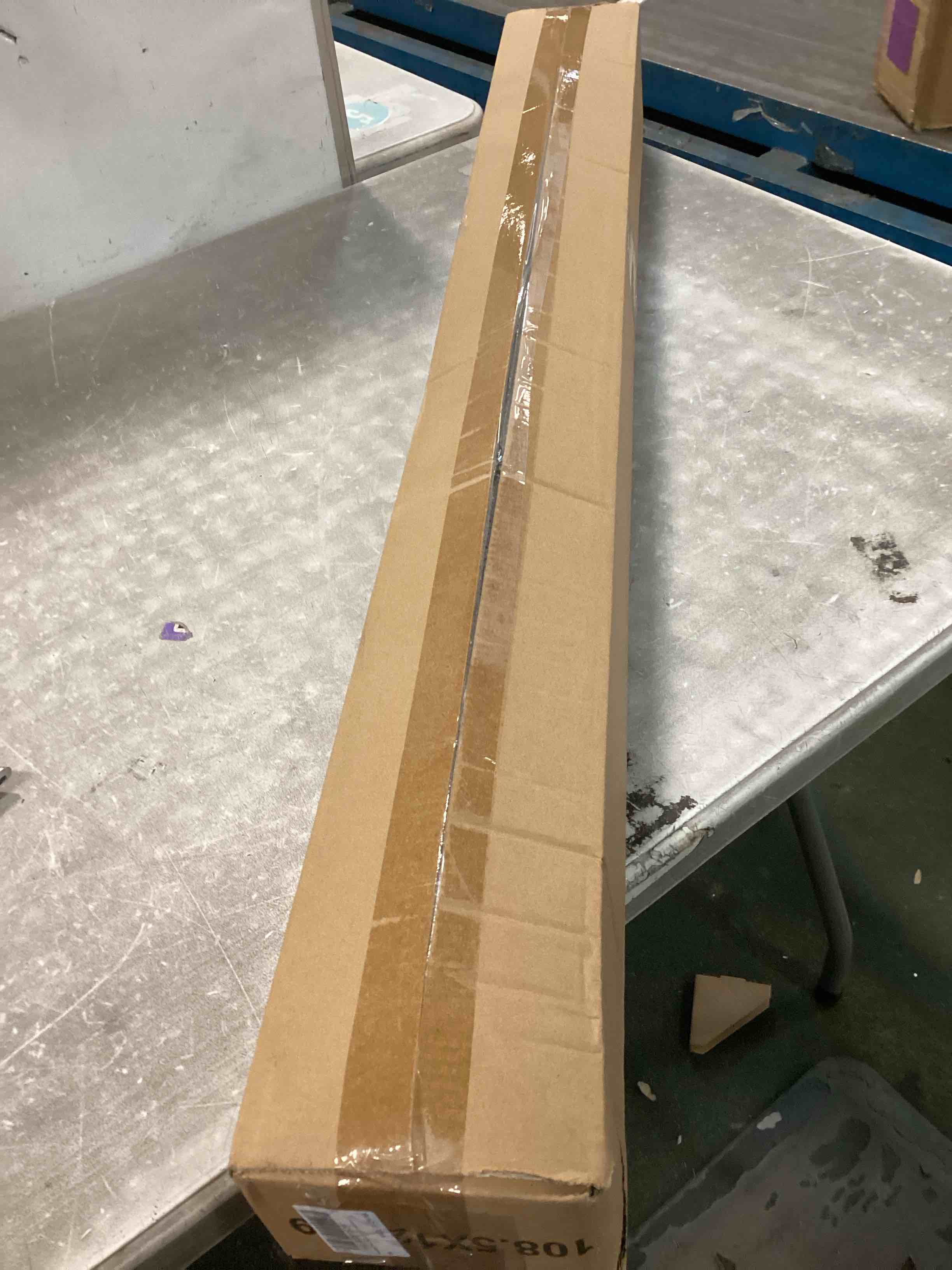 https://s3.amazonaws.com/lotting-images-prod/bidfta/PPE1290428_1746104884975.jpeg