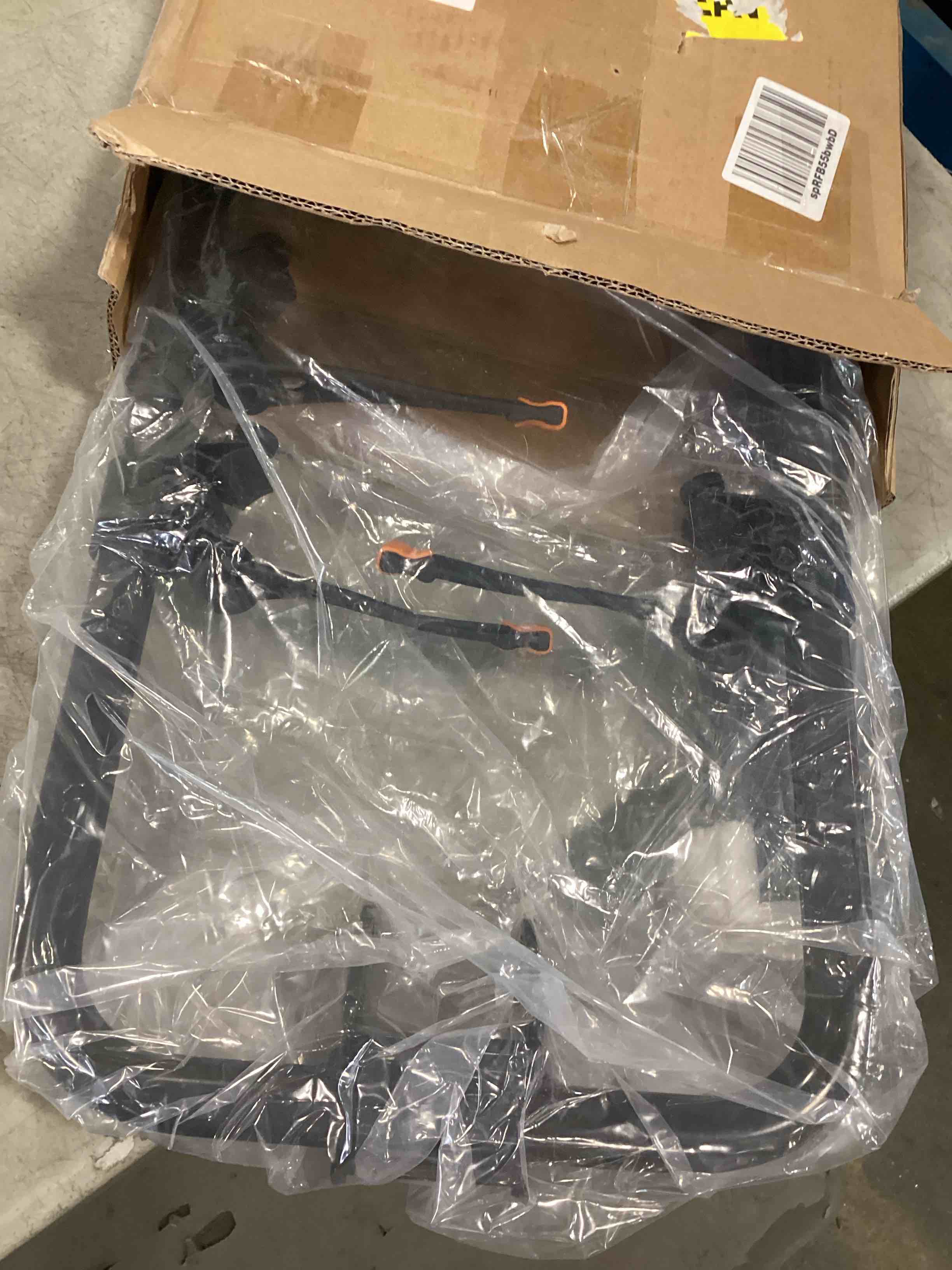 https://s3.amazonaws.com/lotting-images-prod/bidfta/PPE1290937_1746459002442.jpeg
