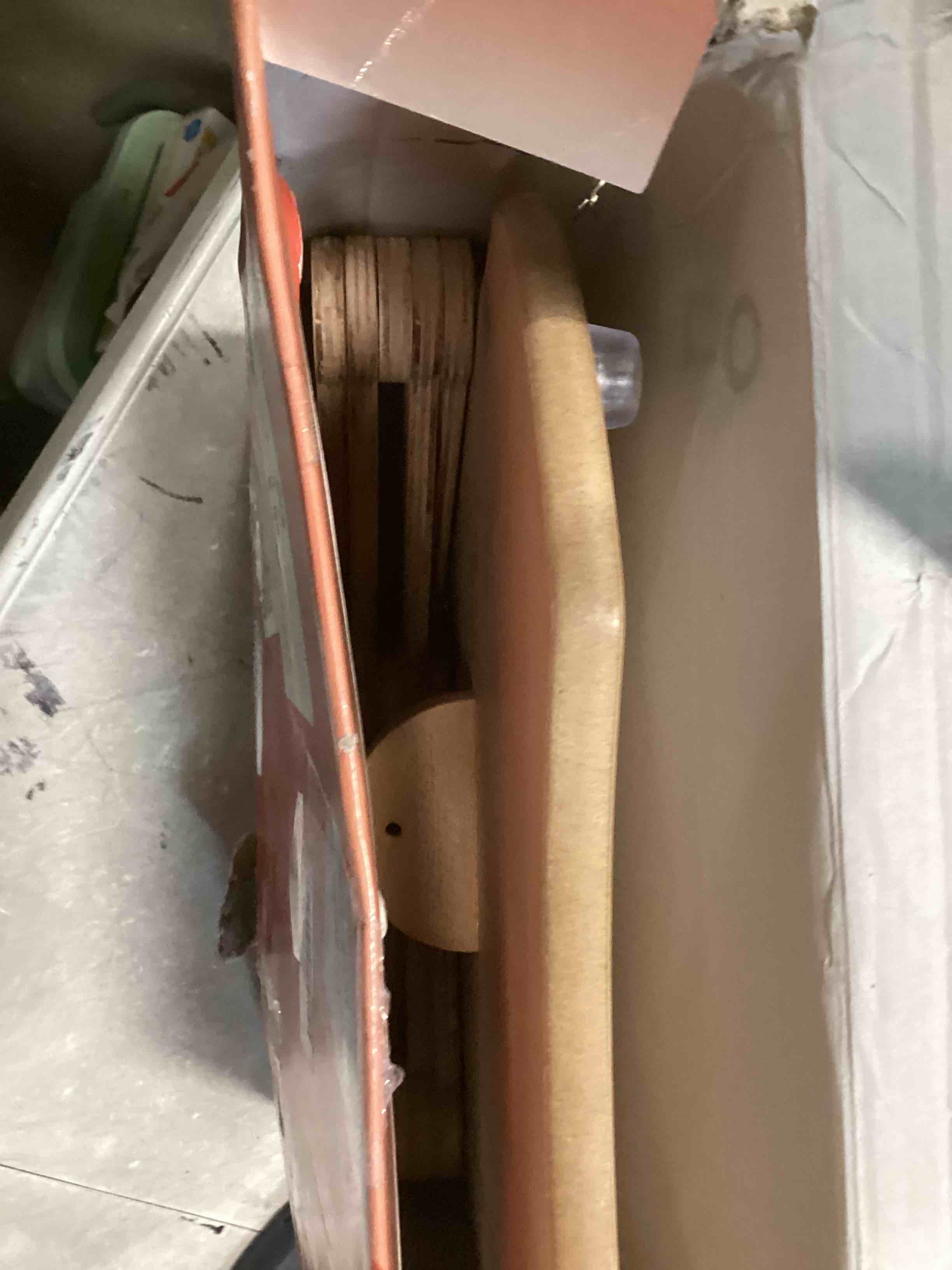 https://s3.amazonaws.com/lotting-images-prod/bidfta/PPE1291117_1744805324255.jpeg