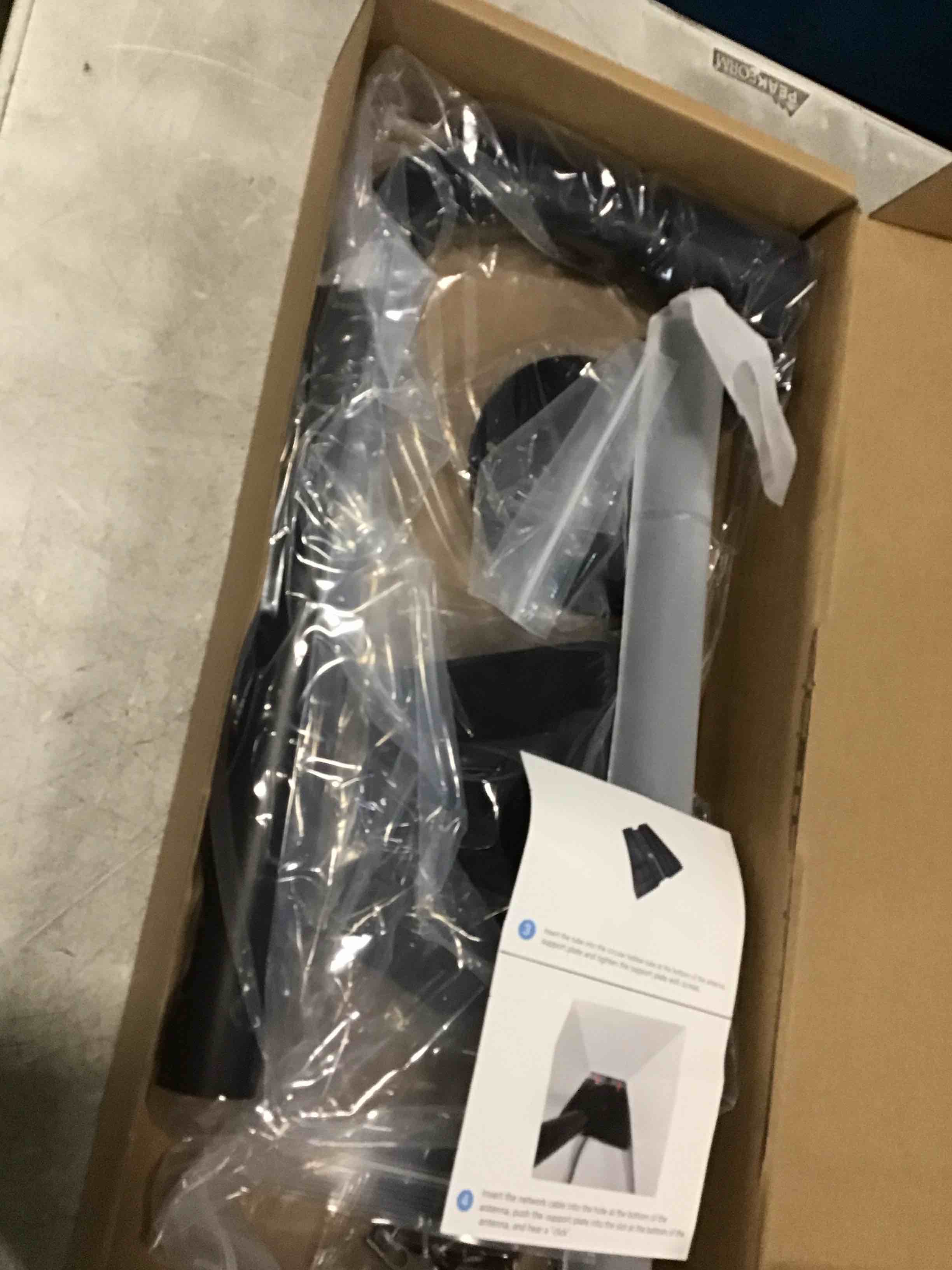 https://s3.amazonaws.com/lotting-images-prod/bidfta/PPE1293843_1746101256151.jpeg