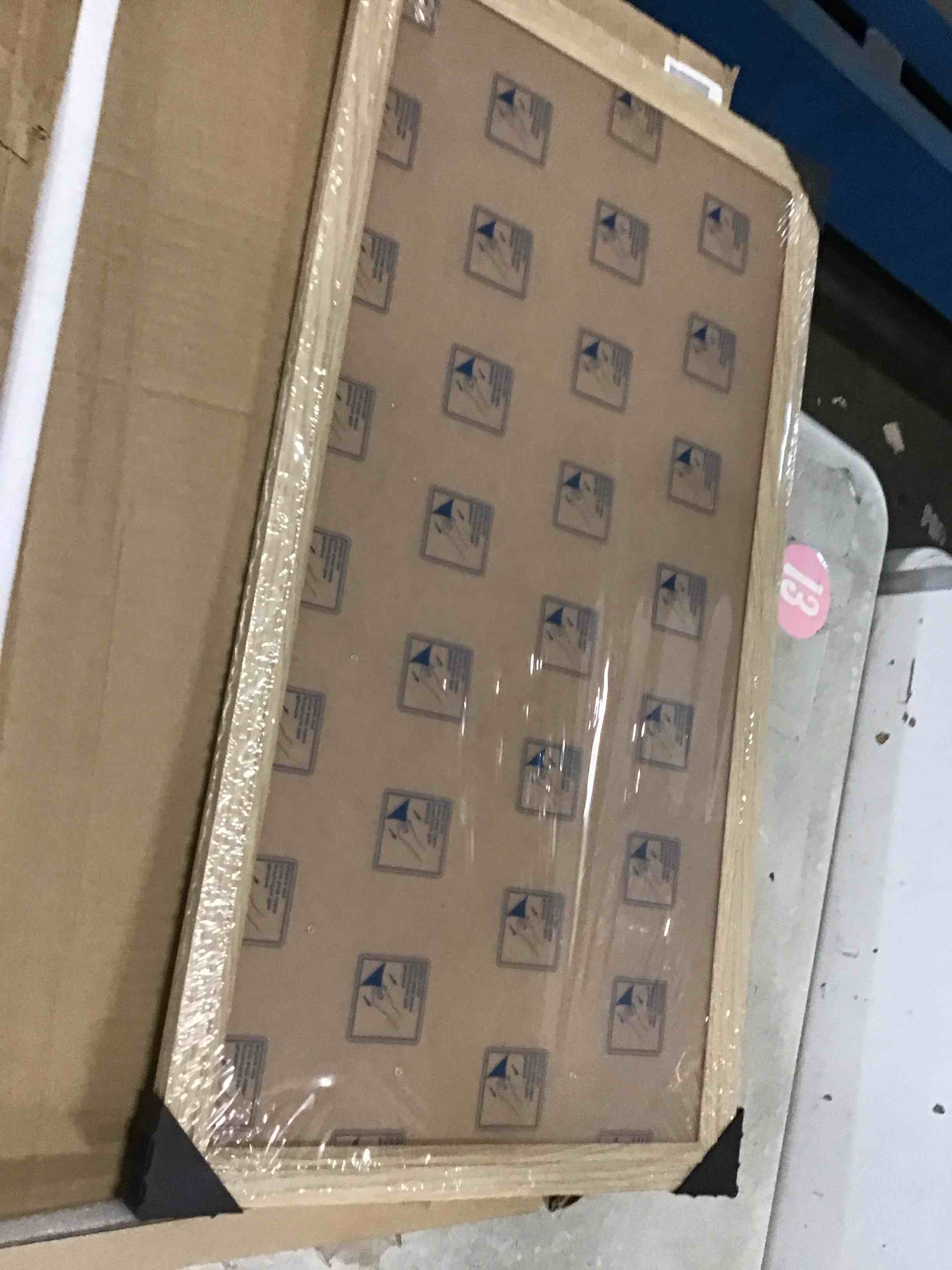 https://s3.amazonaws.com/lotting-images-prod/bidfta/PPE1293930_1746109807802.jpeg