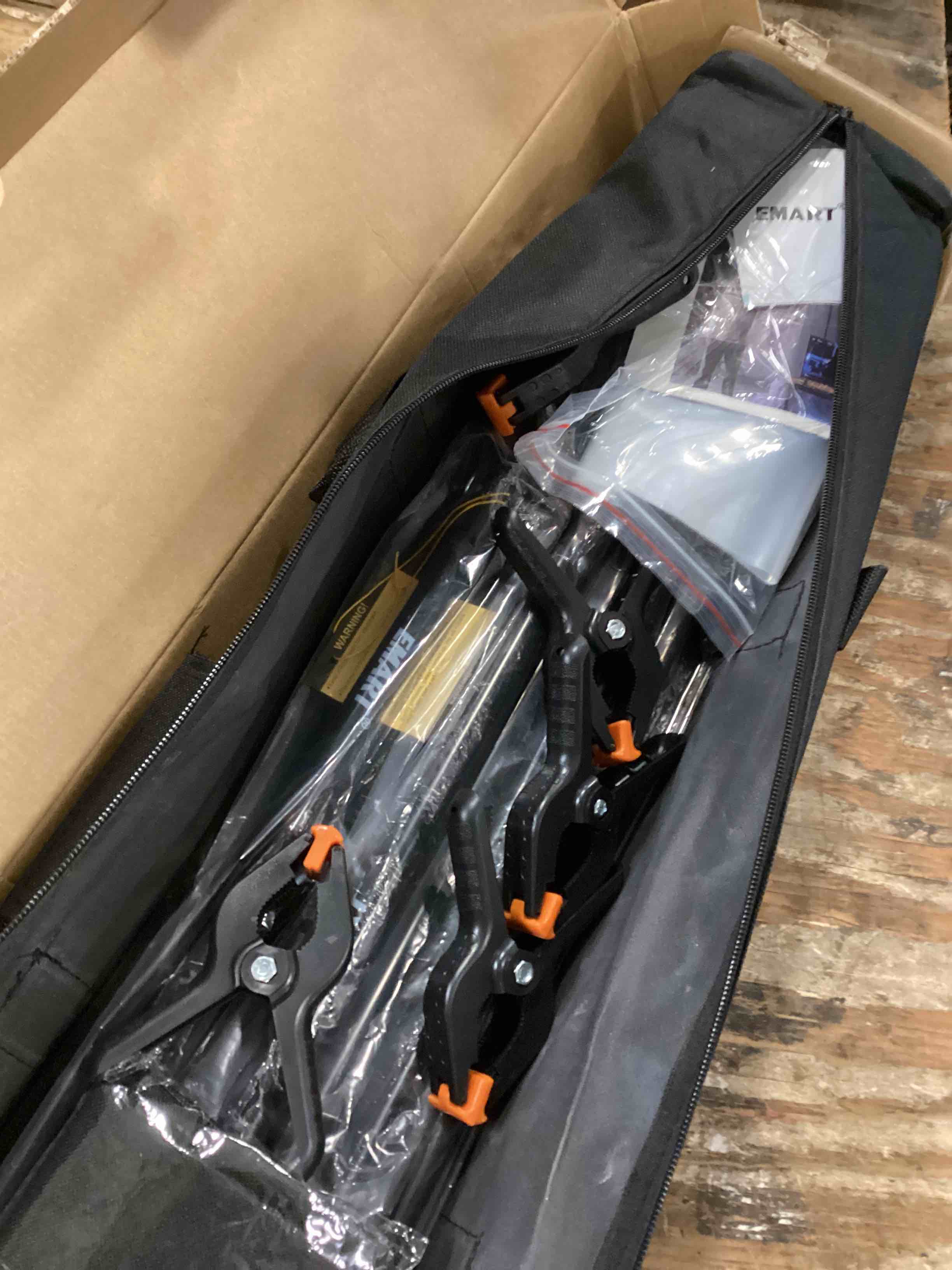 https://s3.amazonaws.com/lotting-images-prod/bidfta/PPE1294038_1744813466463.jpeg