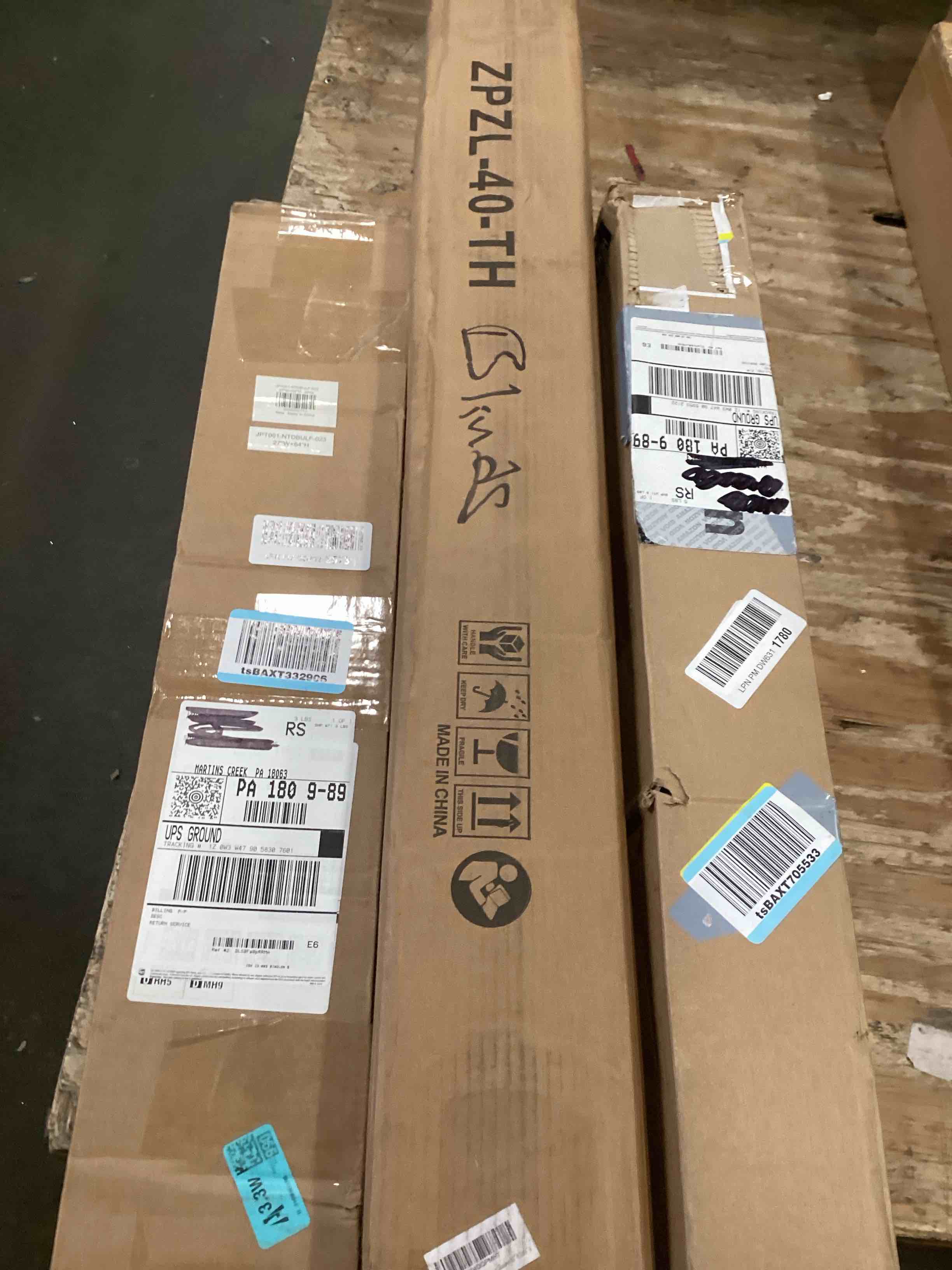 https://s3.amazonaws.com/lotting-images-prod/bidfta/PPE1294401_1744911818910.jpeg