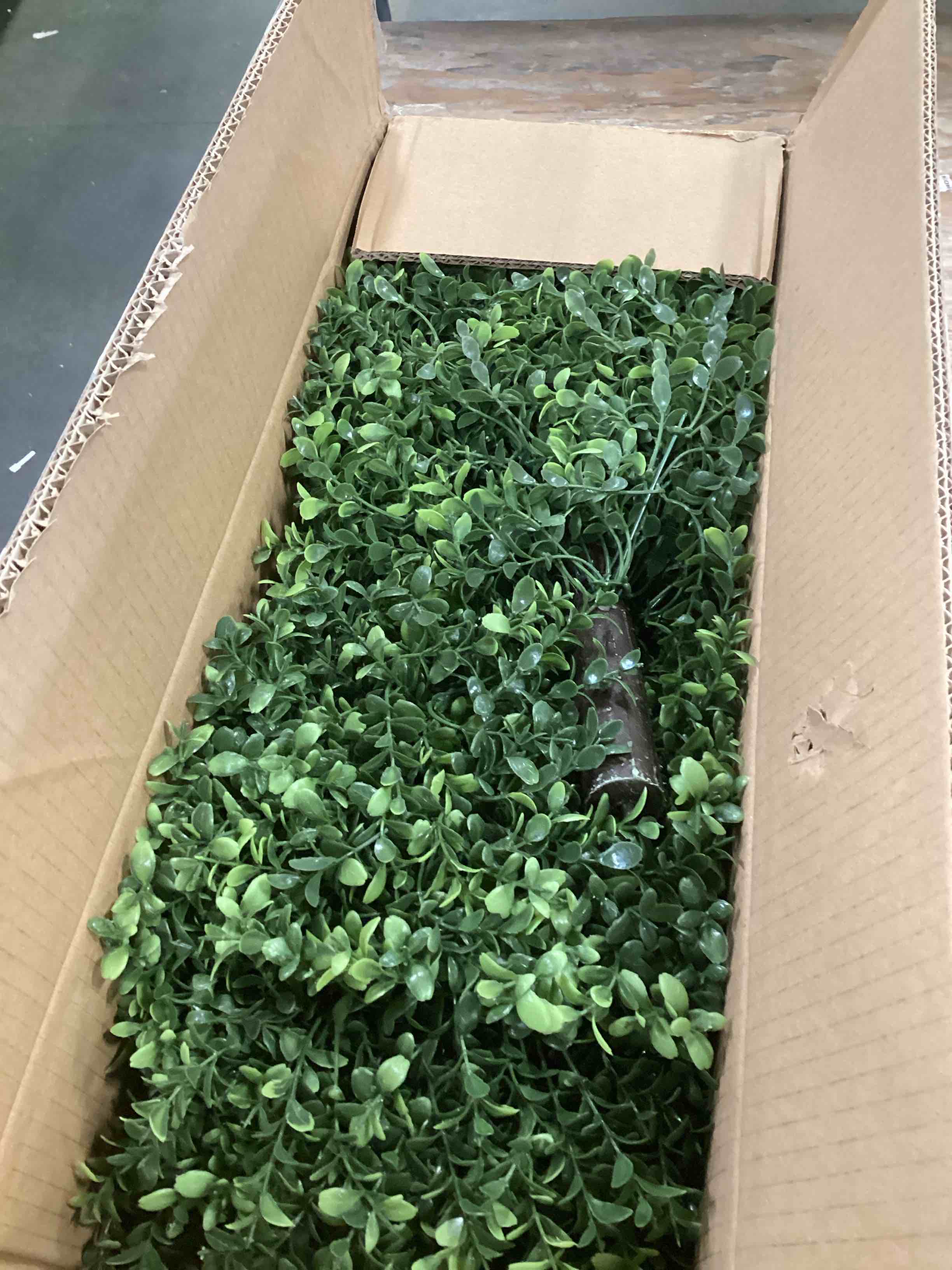 https://s3.amazonaws.com/lotting-images-prod/bidfta/PPE1294550_1744989472849.jpeg