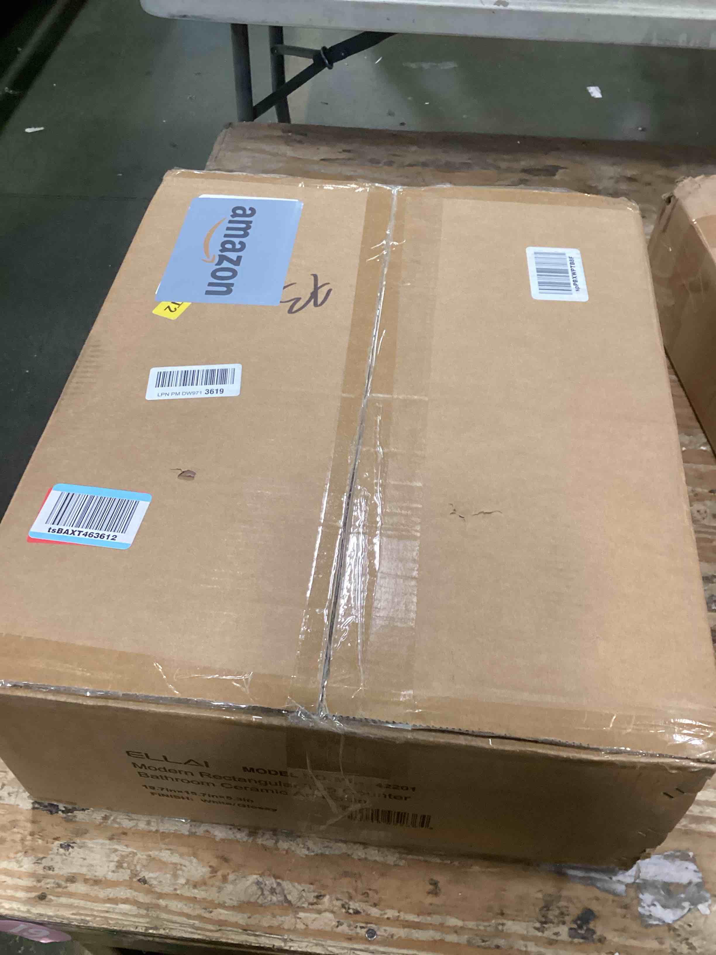 https://s3.amazonaws.com/lotting-images-prod/bidfta/PPE1294746_1745245604344.jpeg