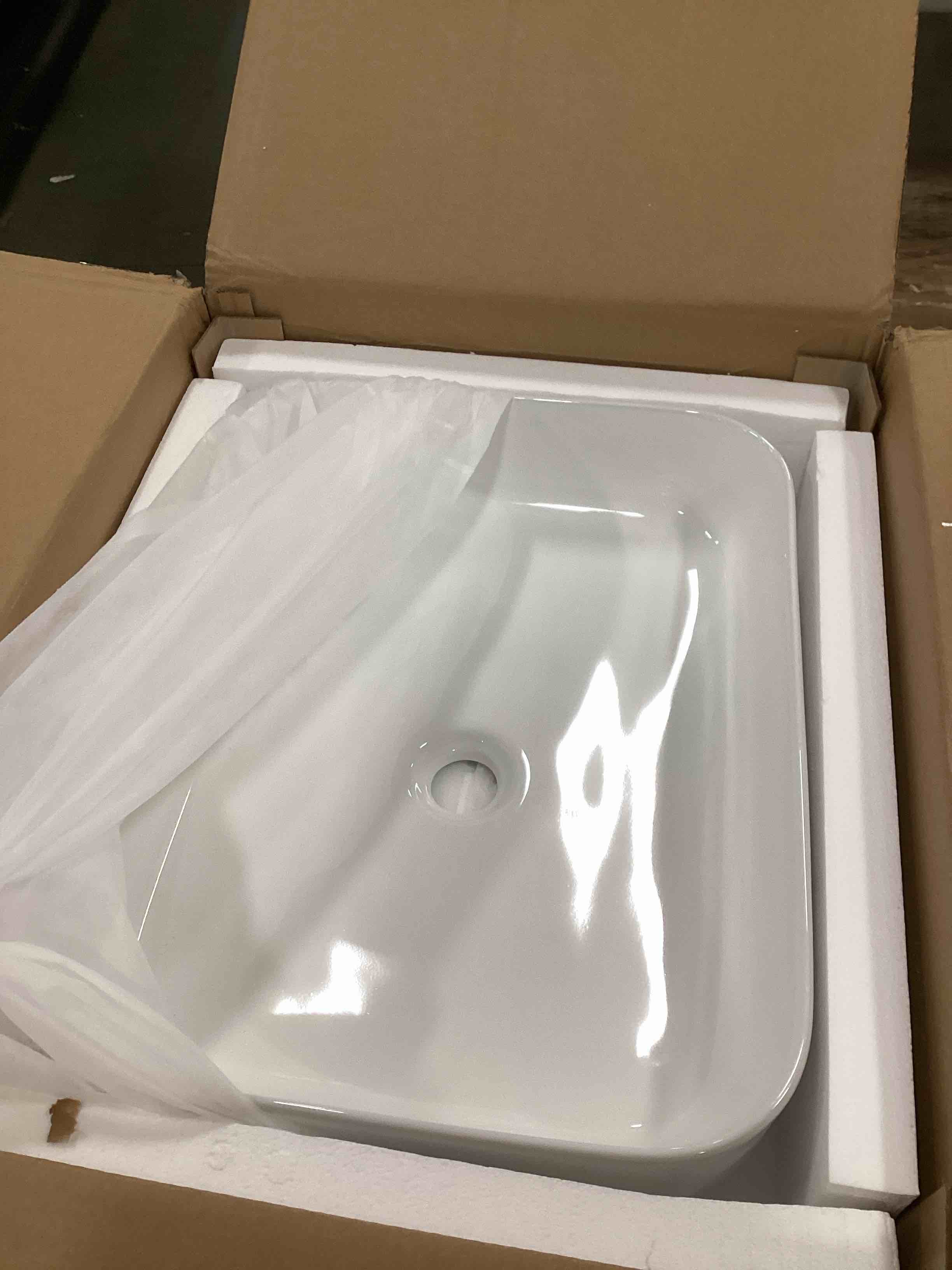 https://s3.amazonaws.com/lotting-images-prod/bidfta/PPE1294746_1745245647628.jpeg