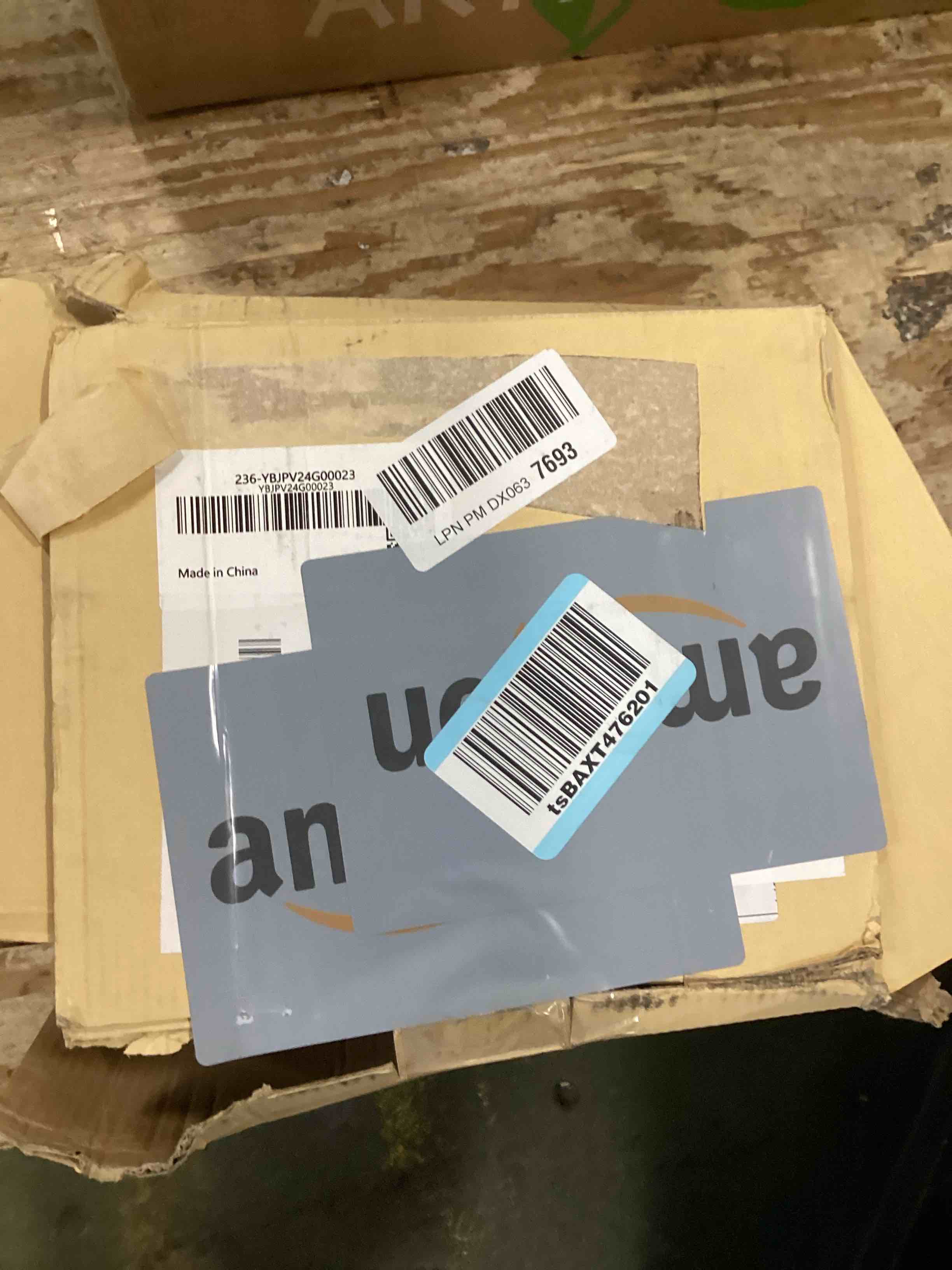 https://s3.amazonaws.com/lotting-images-prod/bidfta/PPE1295668_1746020033330.jpeg