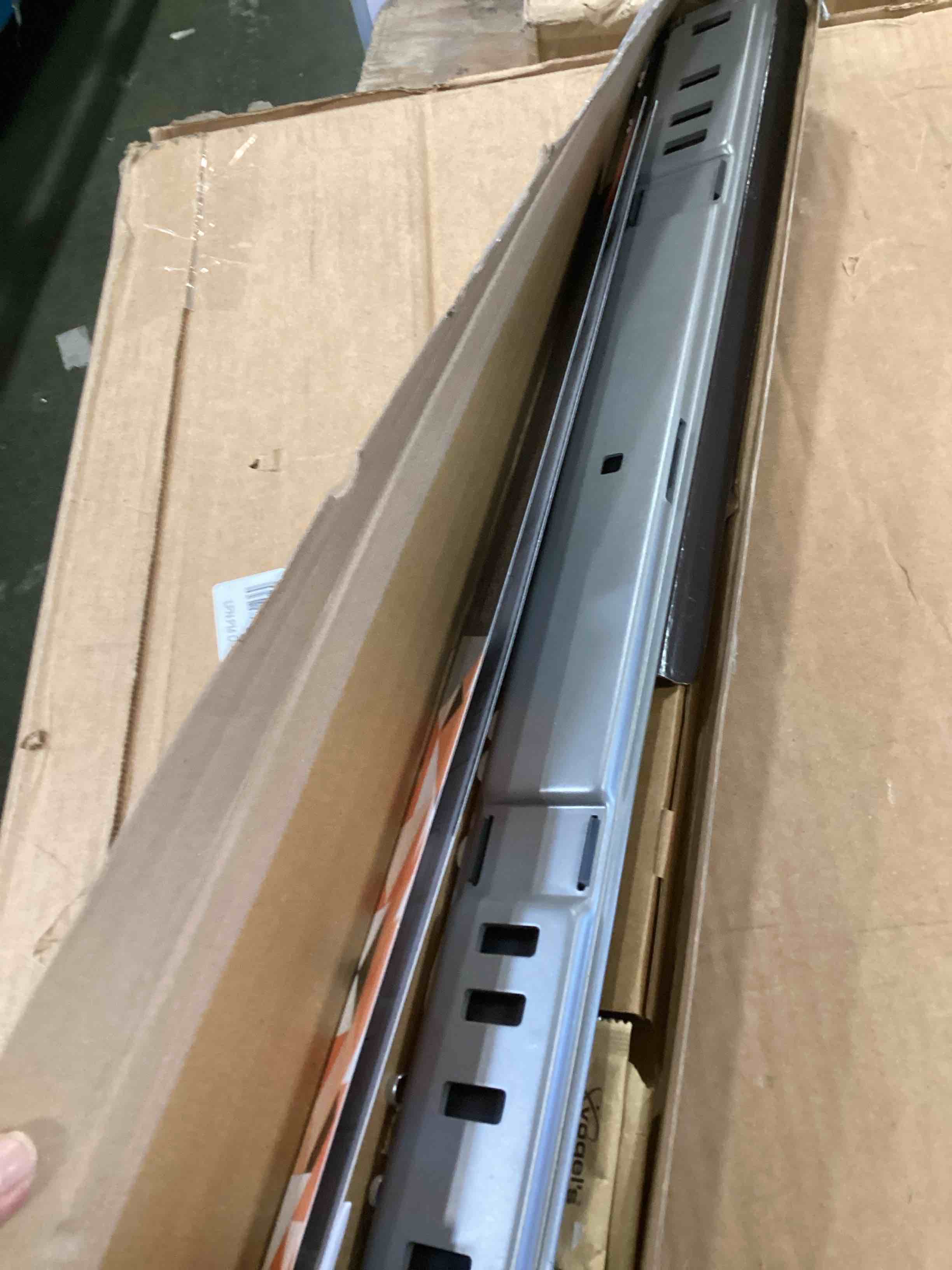 https://s3.amazonaws.com/lotting-images-prod/bidfta/PPE1295685_1746023414061.jpeg