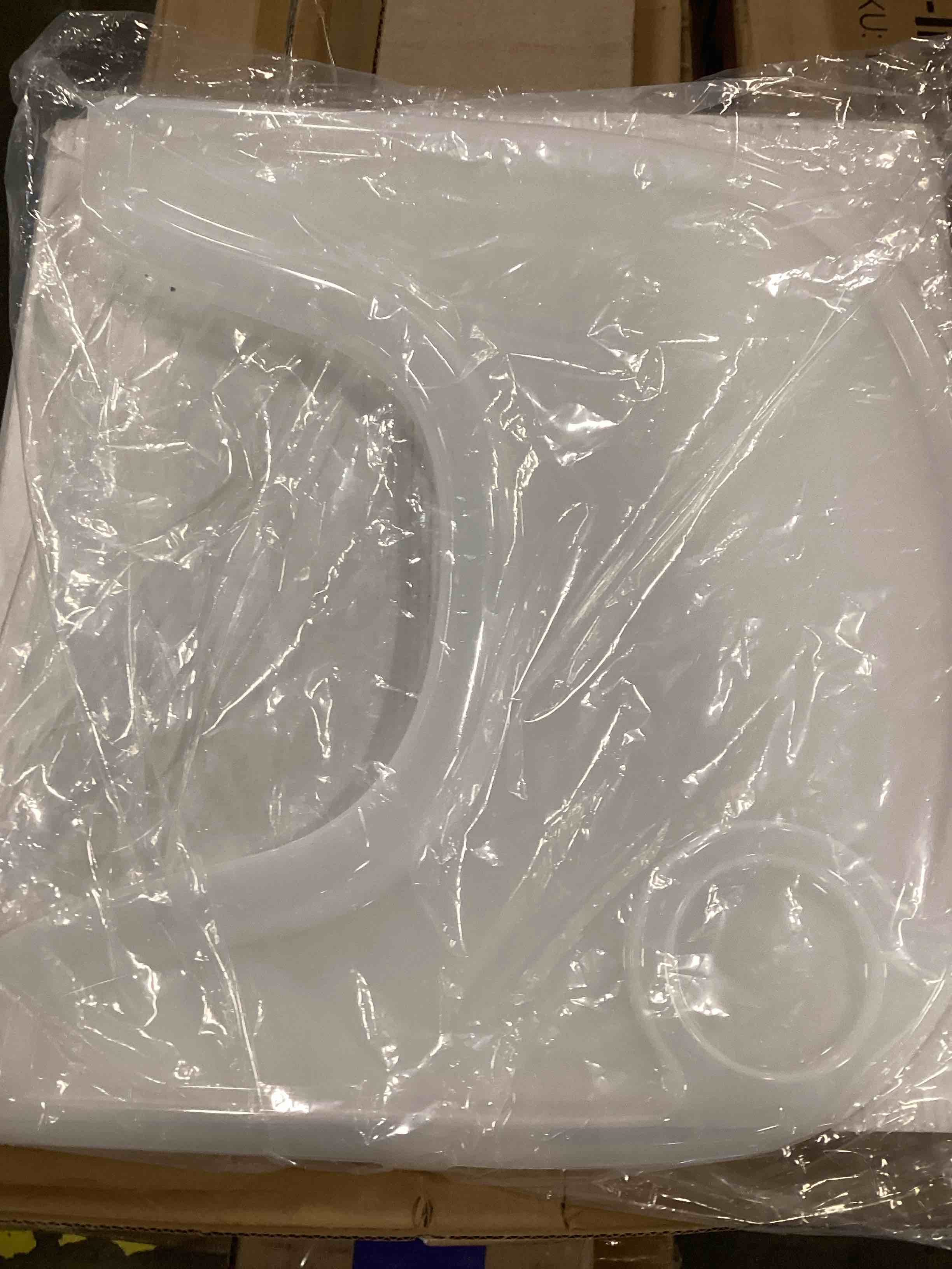 https://s3.amazonaws.com/lotting-images-prod/bidfta/PPE1295823_1746100858632.jpeg