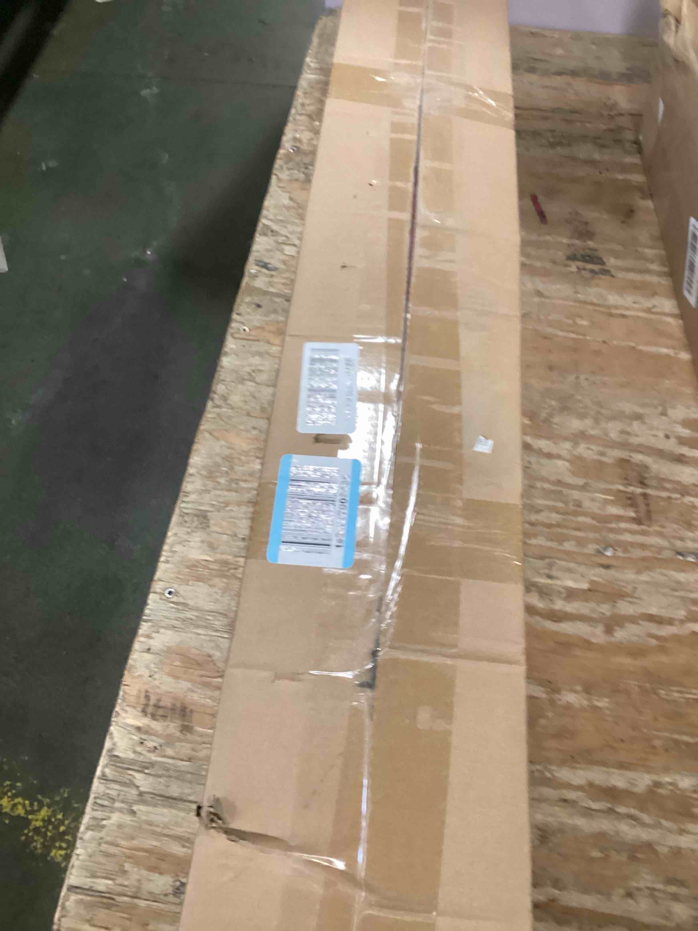 https://s3.amazonaws.com/lotting-images-prod/bidfta/PPE1295841_1746103002398.jpeg